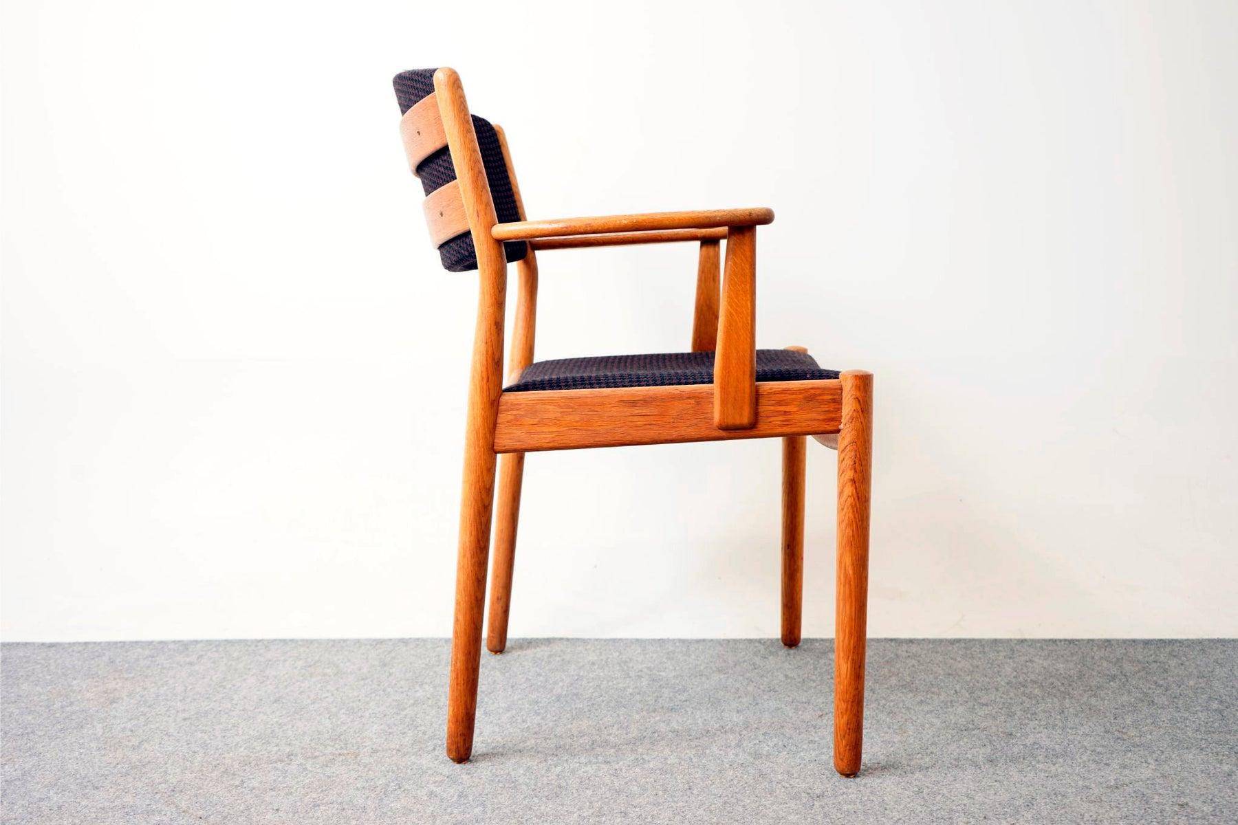 Scandinavian Mid-Century Modern Oak Arm Chair by Poul Volther for FDB In Good Condition In VANCOUVER, CA