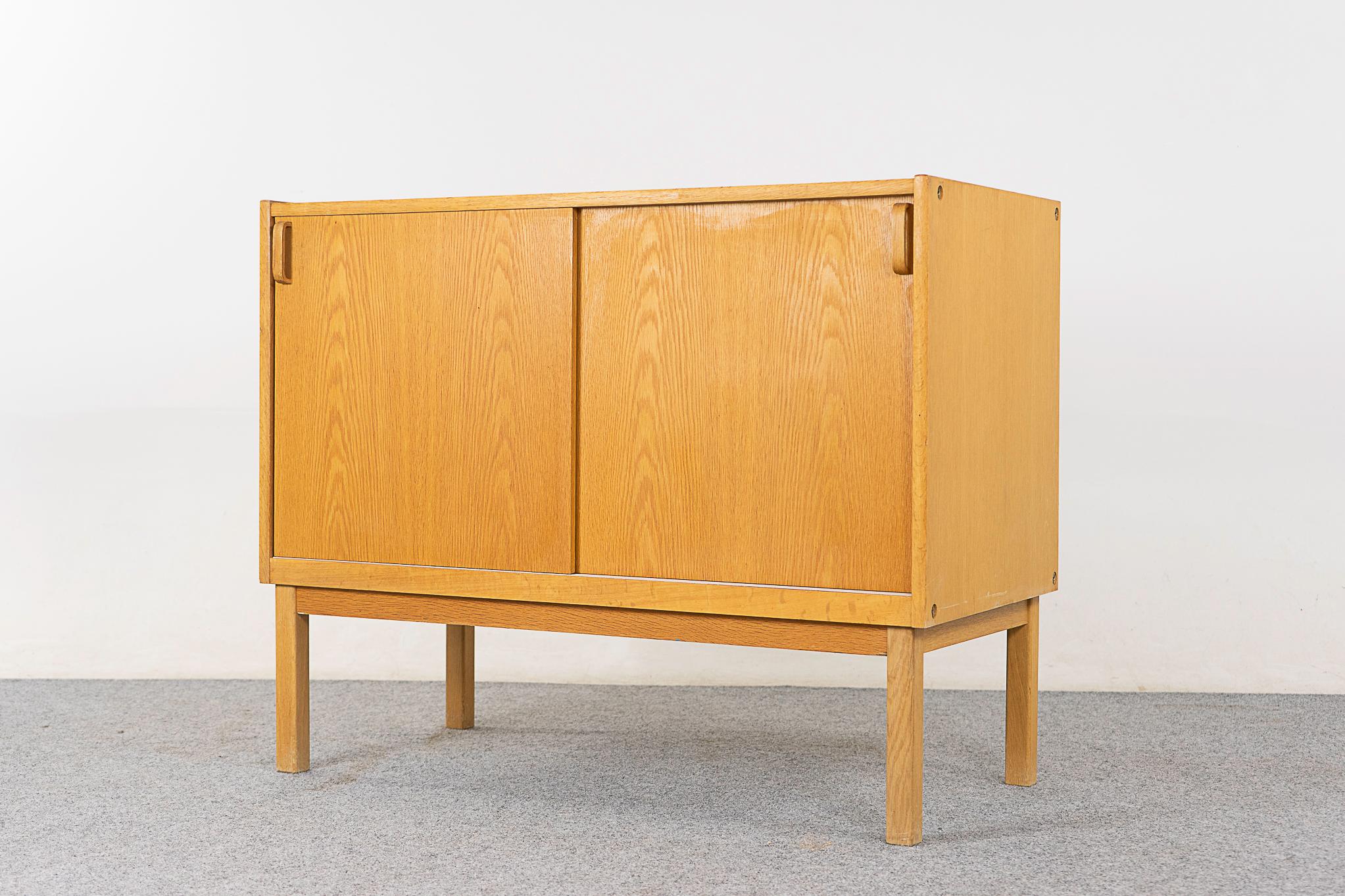 Scandinavian Mid-Century Modern Oak Cabinet For Sale 1