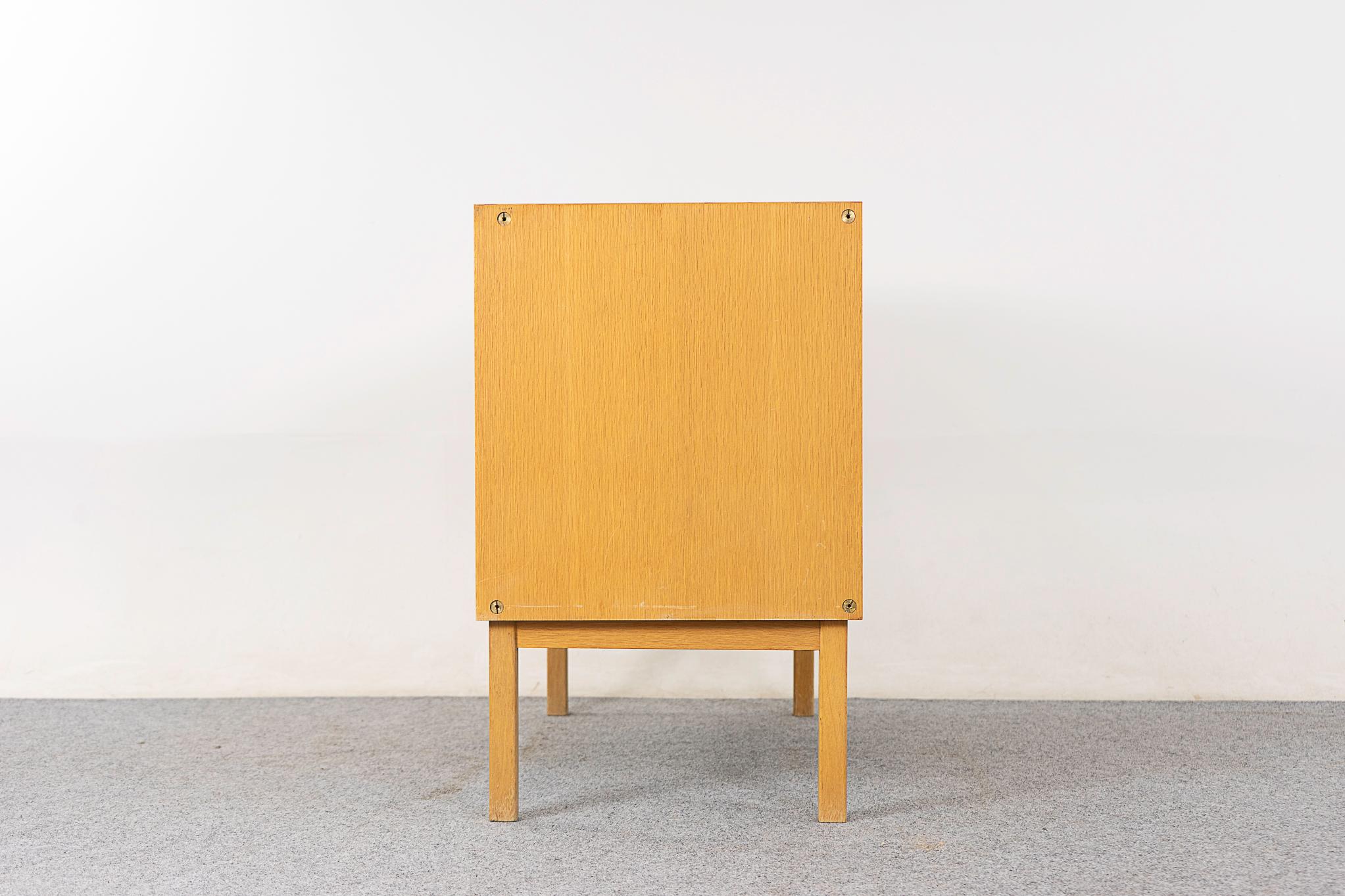 Scandinavian Mid-Century Modern Oak Cabinet For Sale 2