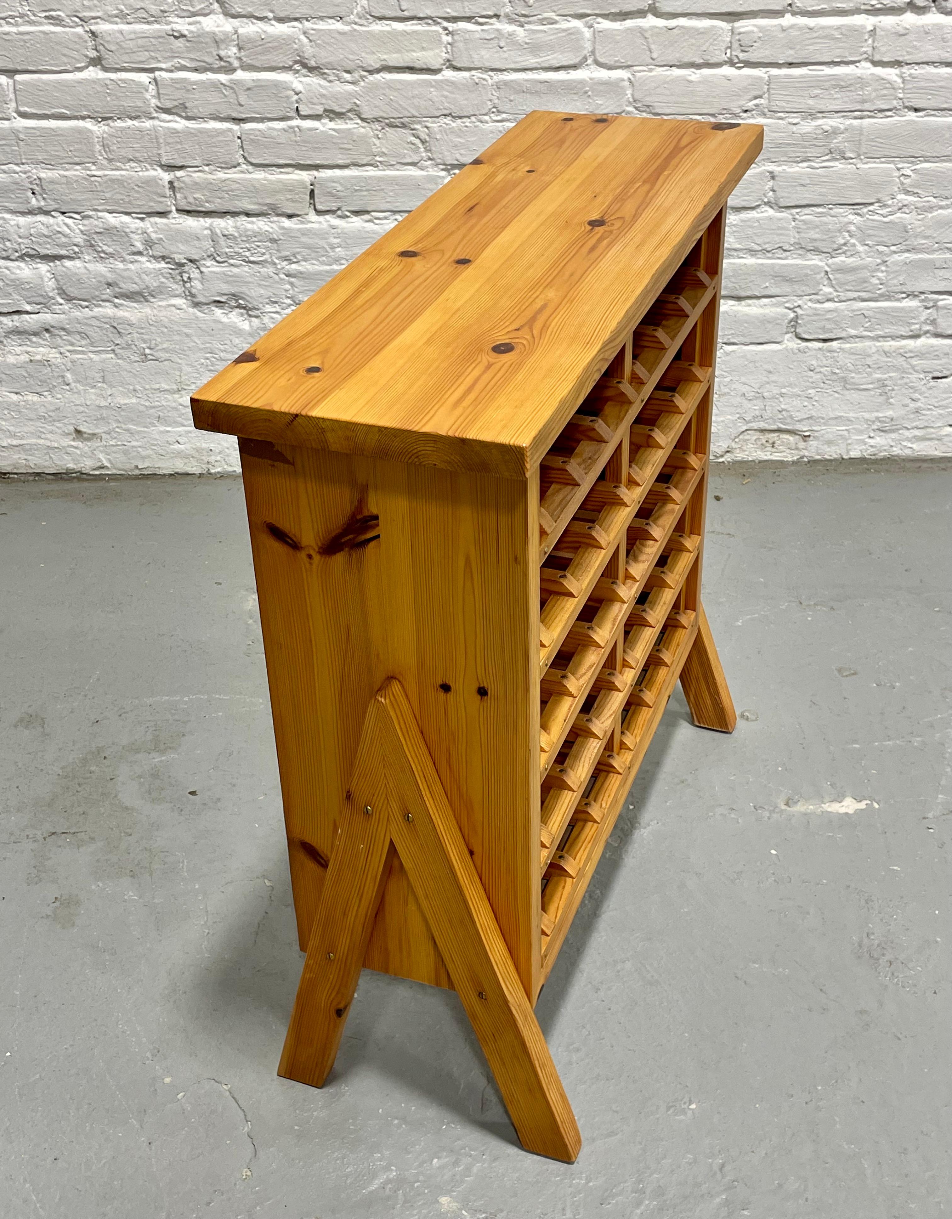SCANDINAVIAN Mid Century Modern PINE Wine Rack c. 1970’s in vendita 1