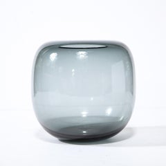 Vaso in vetro traslucido fumé di Holmegaard, Scandinavo, Mid-Century Modern