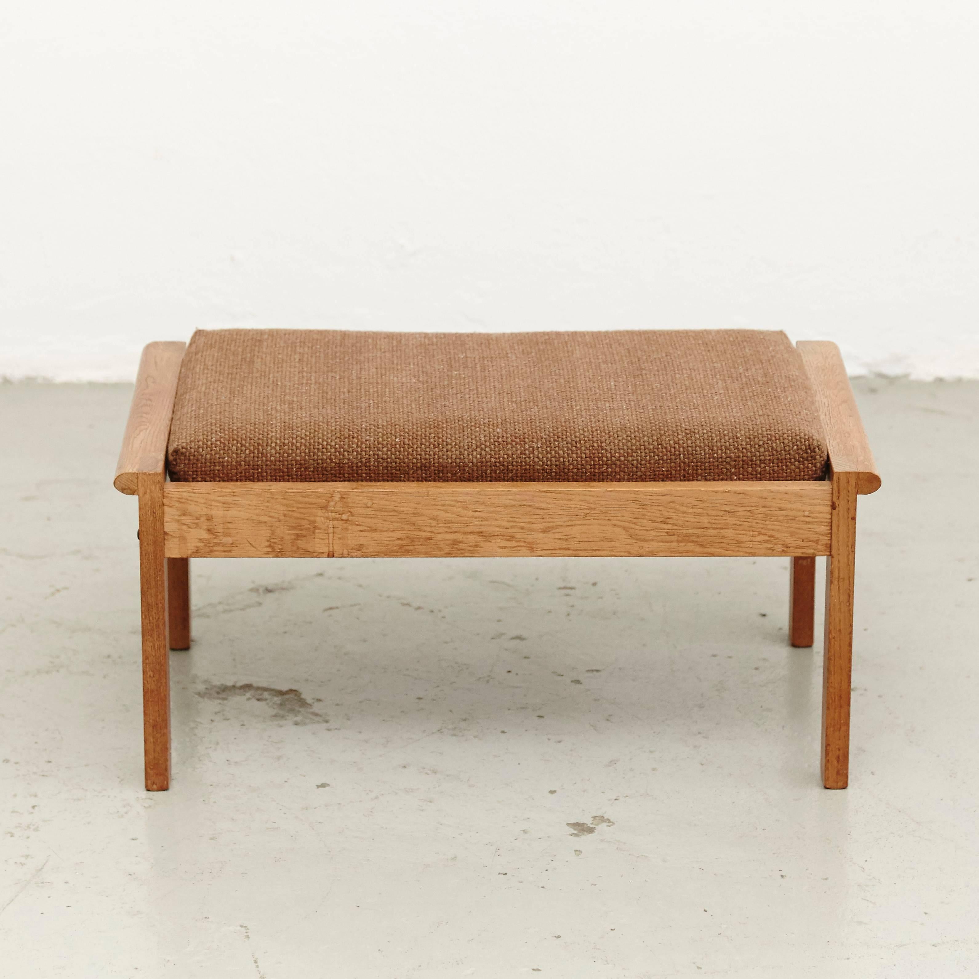 Scandinavian Mid-Century Modern Stool in Wood and Brown Fabric, circa 1960 In Good Condition In Barcelona, Barcelona