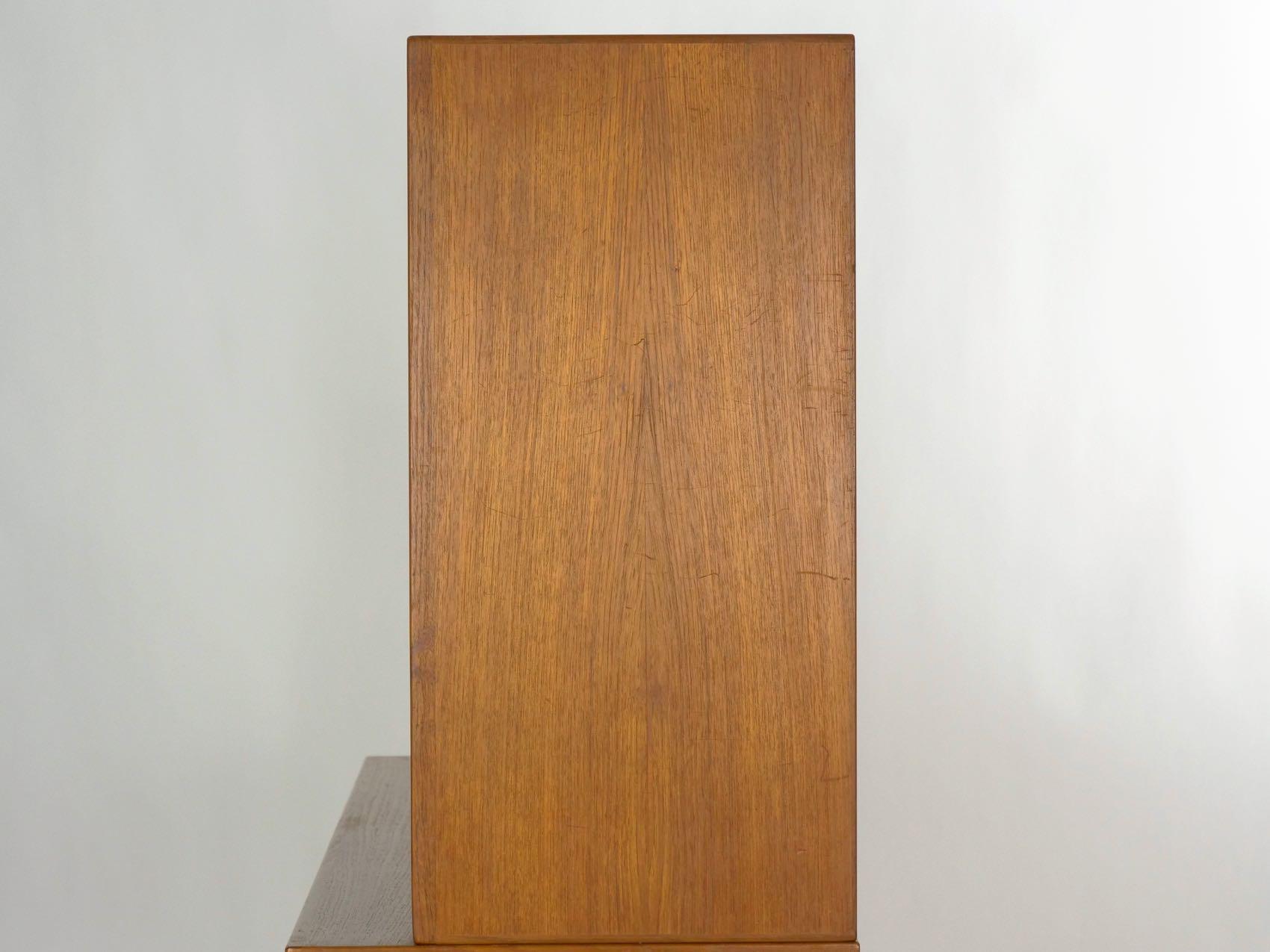 Scandinavian Mid-Century Modern Teak Bookcase Cabinet, circa 1960-1970 8