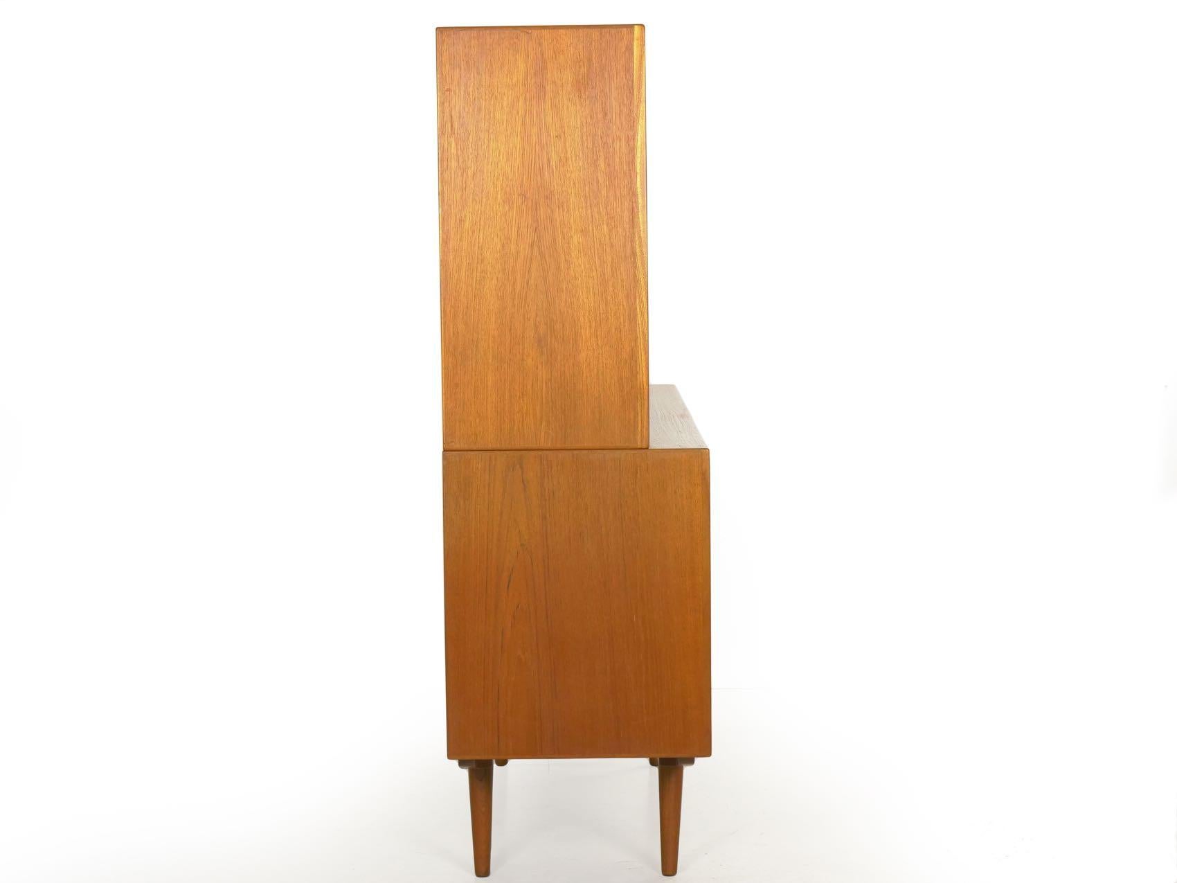 Scandinavian Mid-Century Modern Teak Bookcase Cabinet, circa 1960-1970 11