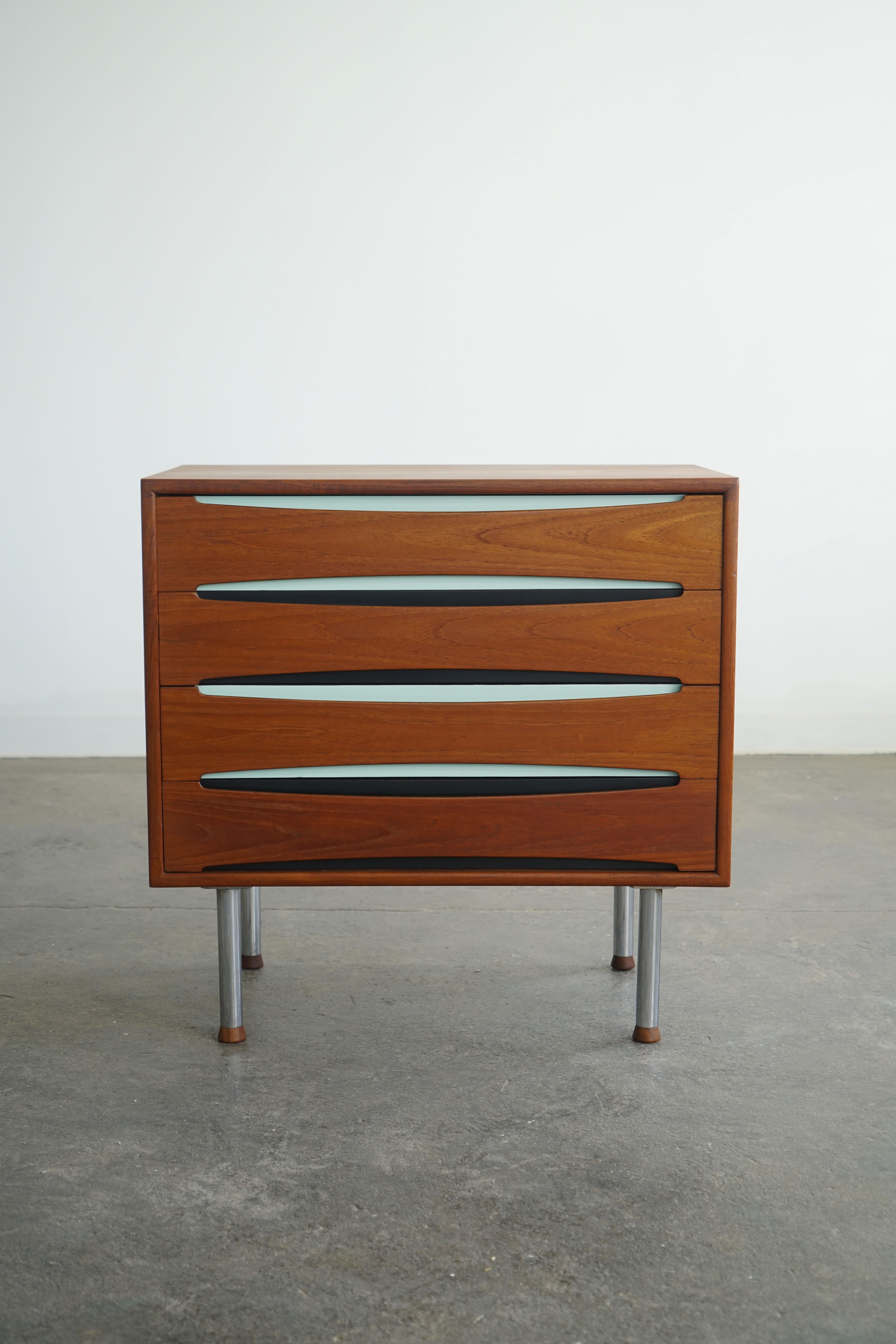 Scandinavian Modern Scandinavian mid-century modern teak cabinet chest in the manner of Arne Vodder For Sale