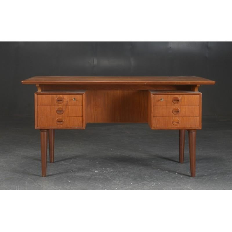 Danish Scandinavian Mid-Century Modern Teak Desk, circa 1960s