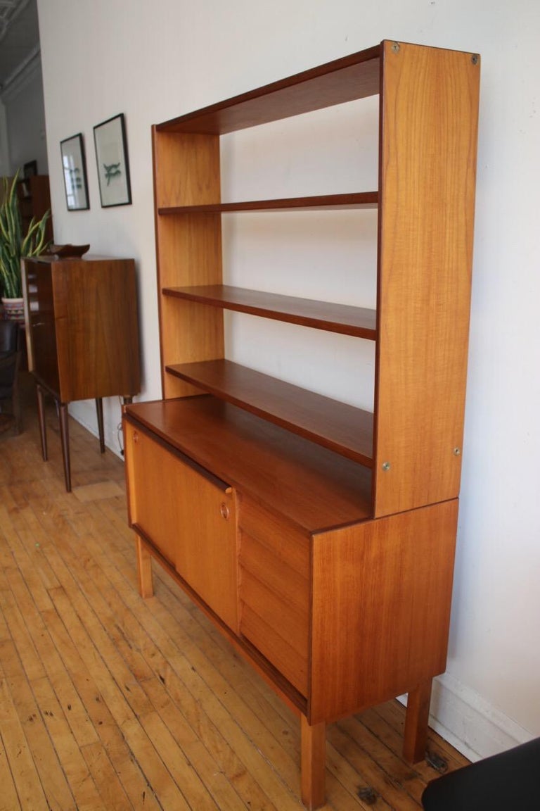 Mid Century Modern Shelf Bracket / I wanted a furniture project that