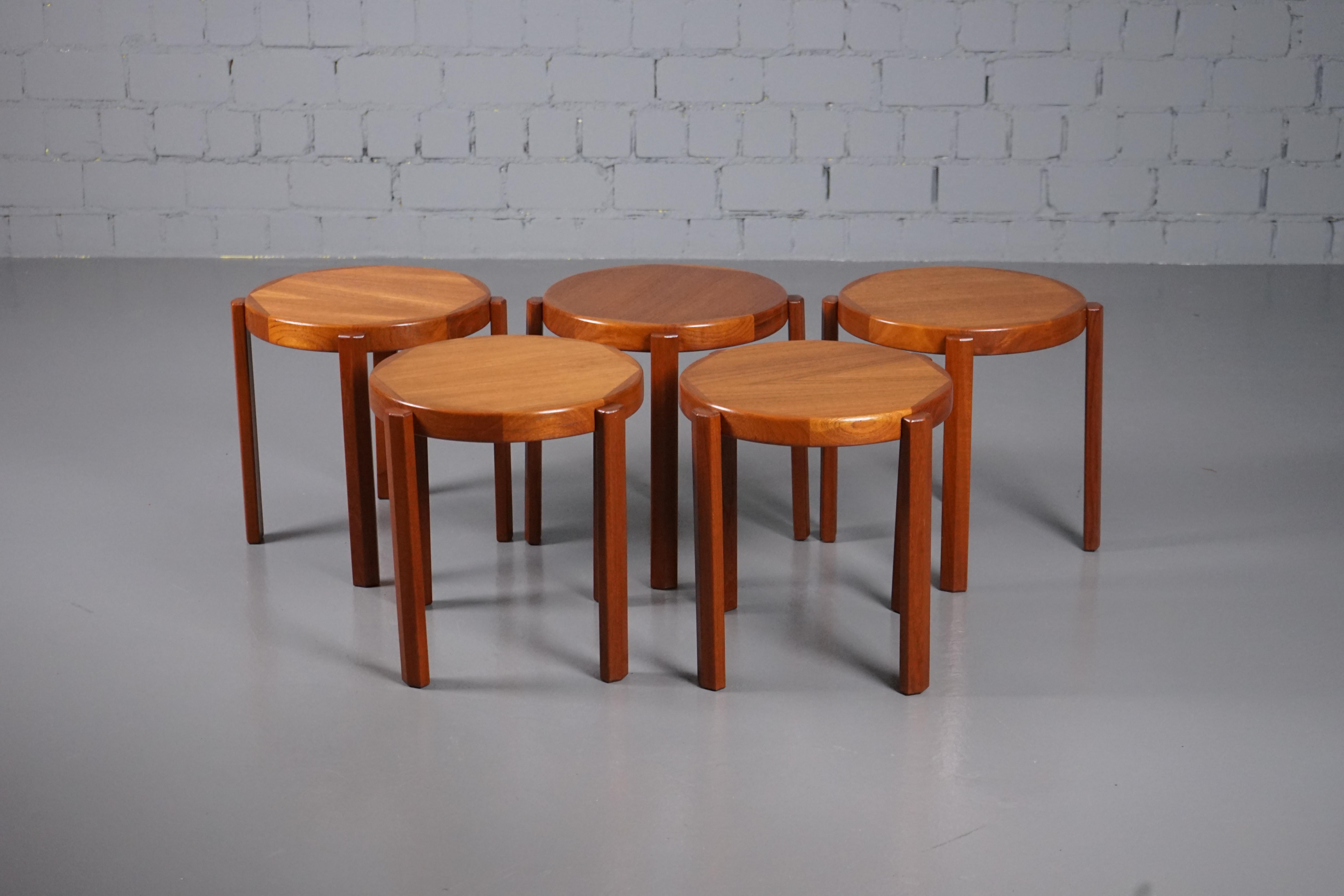 Scandinavian Mid-Century Modern teak tables by Mobelfabrikken Toften, Set of 5.
Good original condition with signs of age and use.