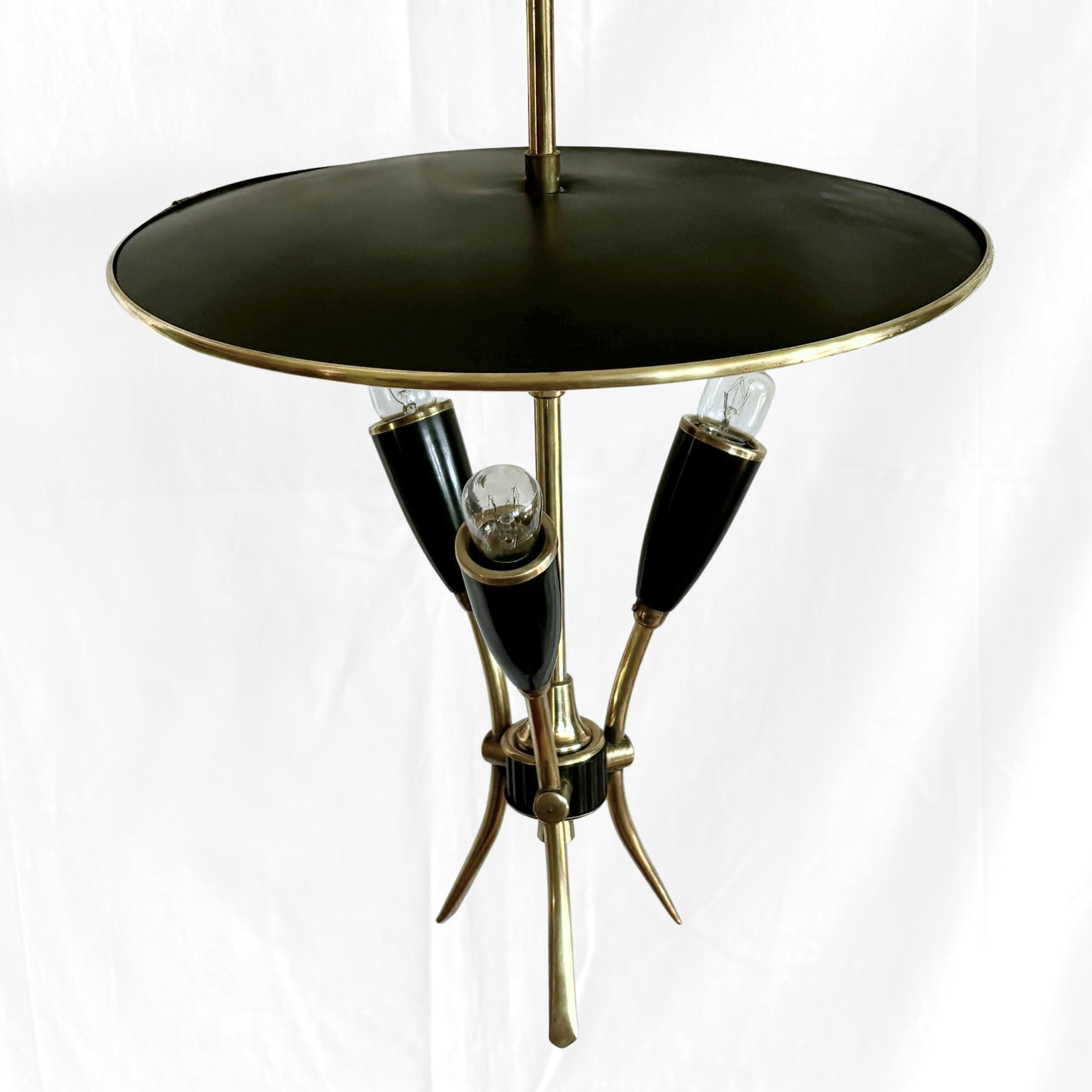 Lampada a sospensione modernista scandinava di metà secolo, design spaziale, Svezia, anni '60 In condizioni buone in vendita a Forserum, SE
