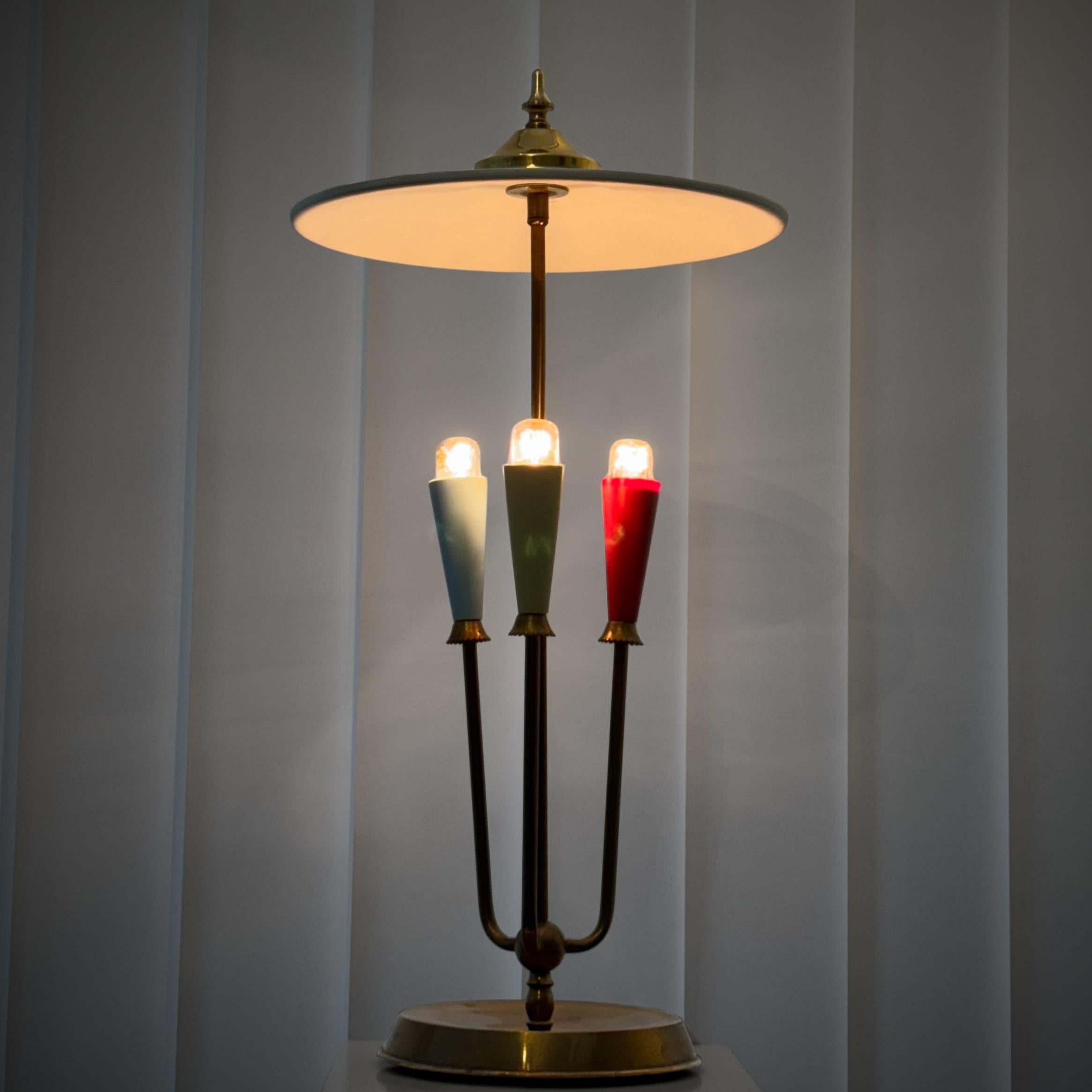 Scandinave moderne Lampe de table scandinave moderniste du milieu du siècle, laiton et acier, Danemark, années 1950 en vente