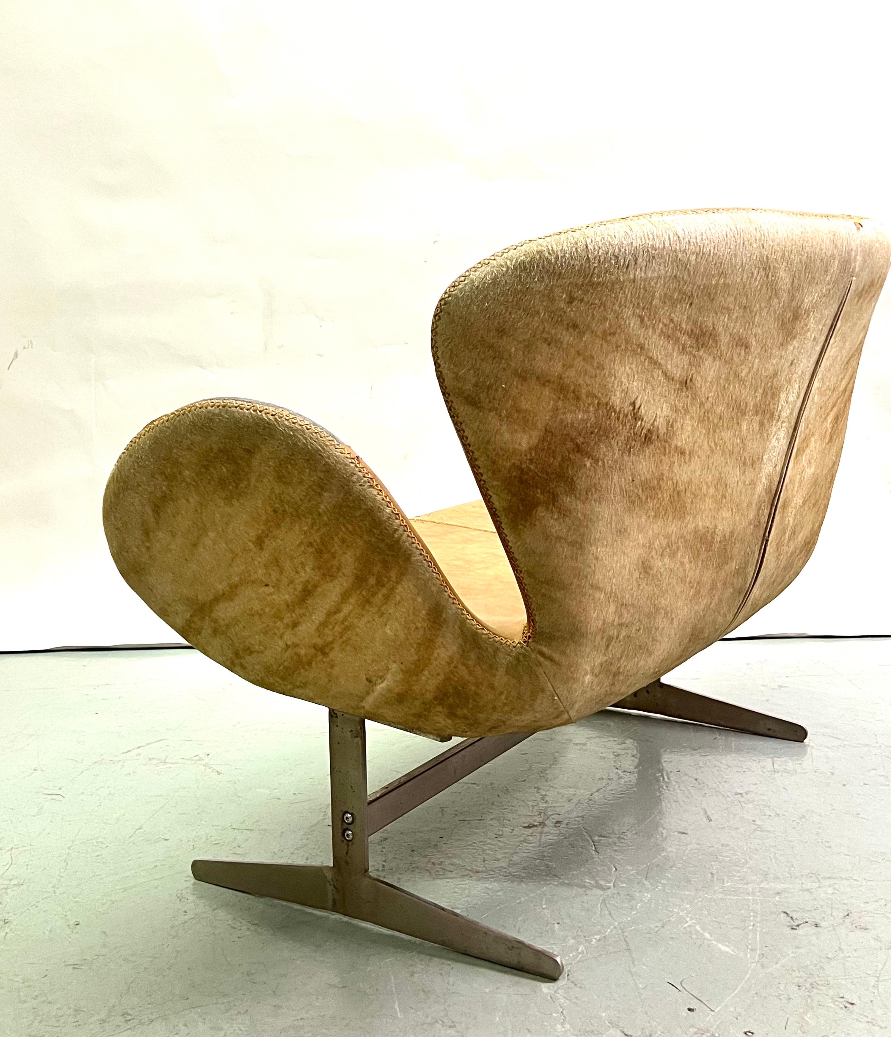 Mid-Century Modern Canapé scandinave en cuir Swan du milieu du siècle dernier Attr. à Arne Jacobsen en vente