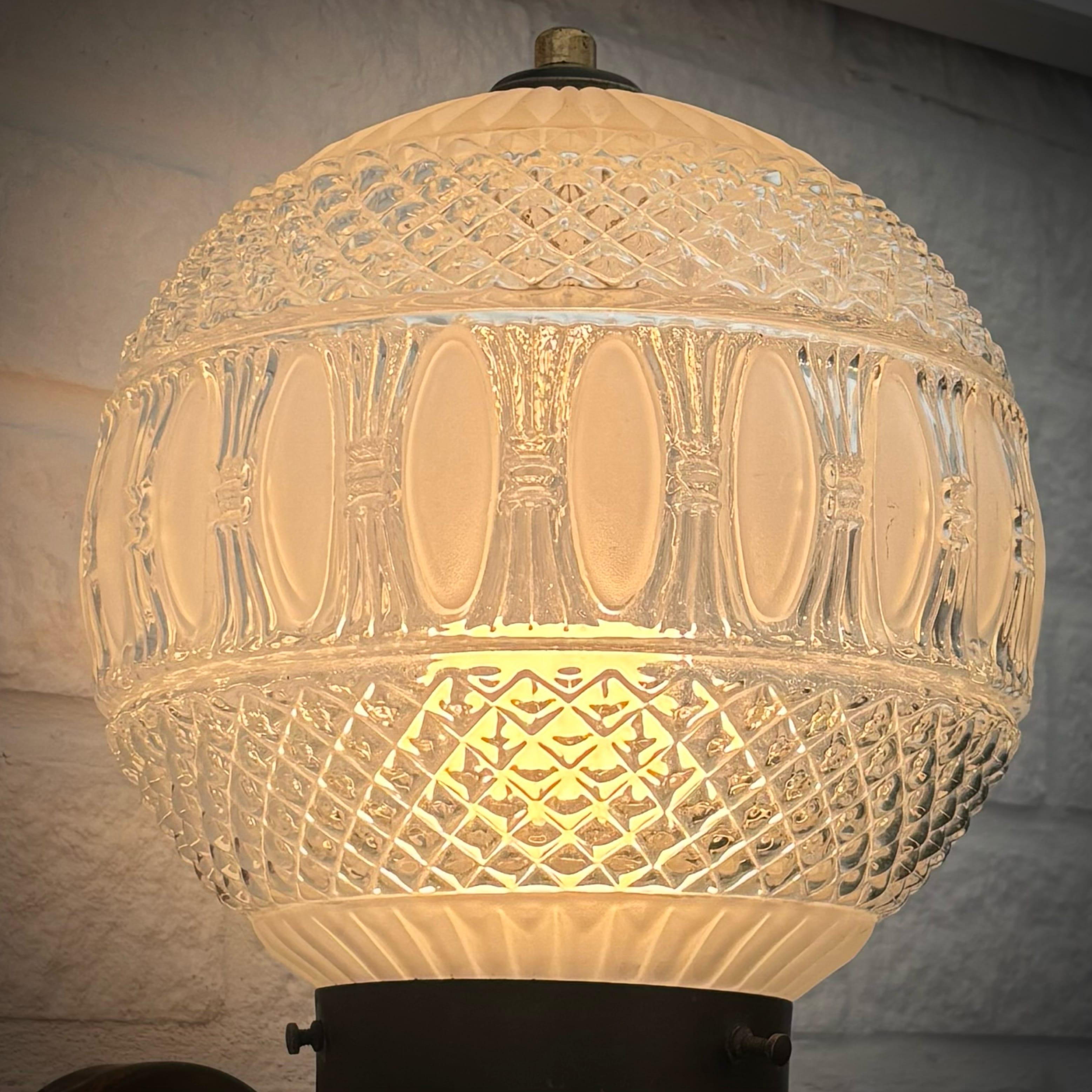 Scandinavian mid century outdoor facade lamp, copper and glass, Sweden, 1960s en venta 4