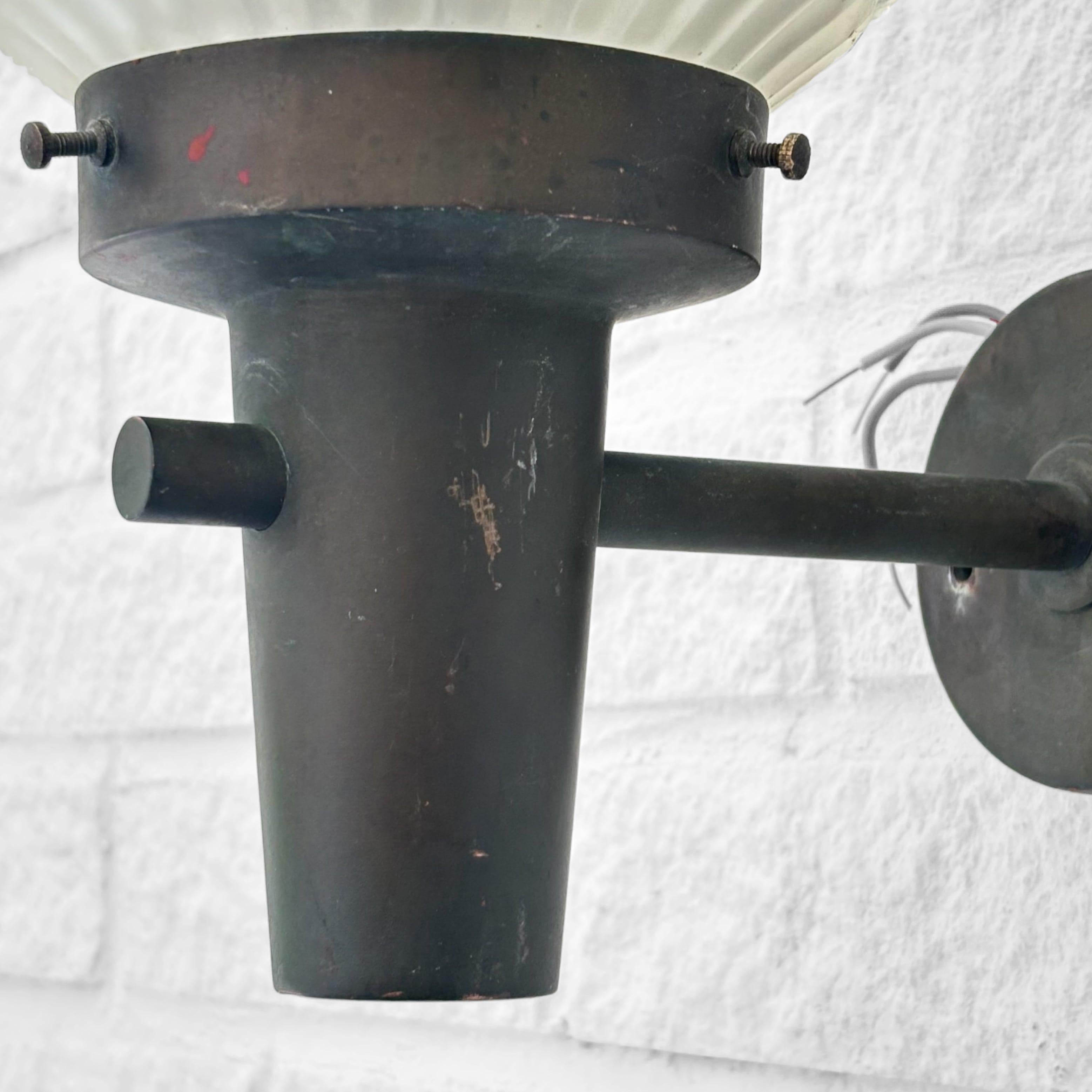 Scandinavian mid century outdoor facade lamp, copper and glass, Sweden, 1960s en venta 1