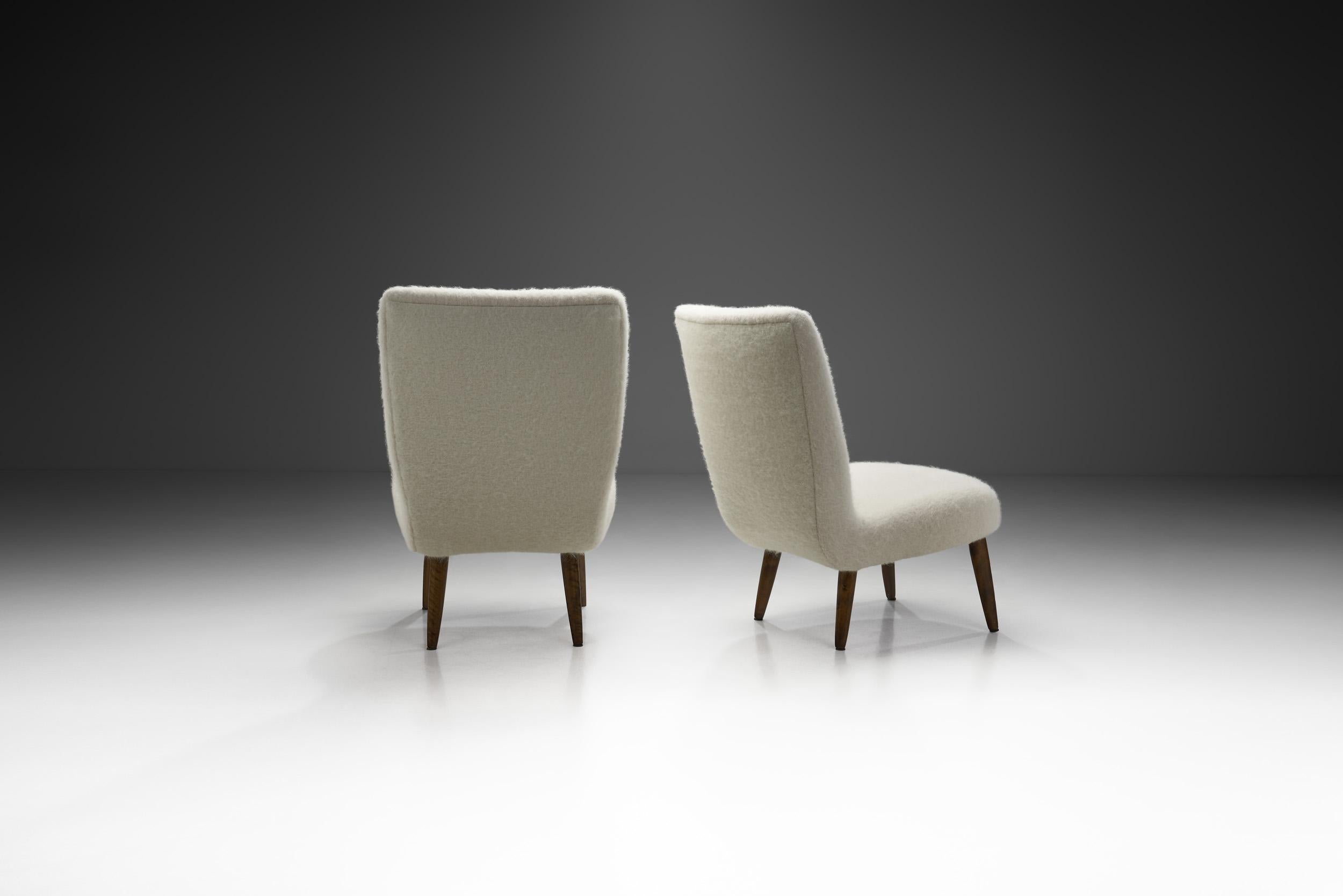 20th Century Scandinavian Mid-Century Pair of Easy Chairs, Scandinavia ca 1950s For Sale