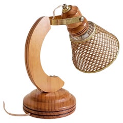 Lampada da lettura The Modern Scandinavian Wood/canna, nello stile di Solbackens Svarveri