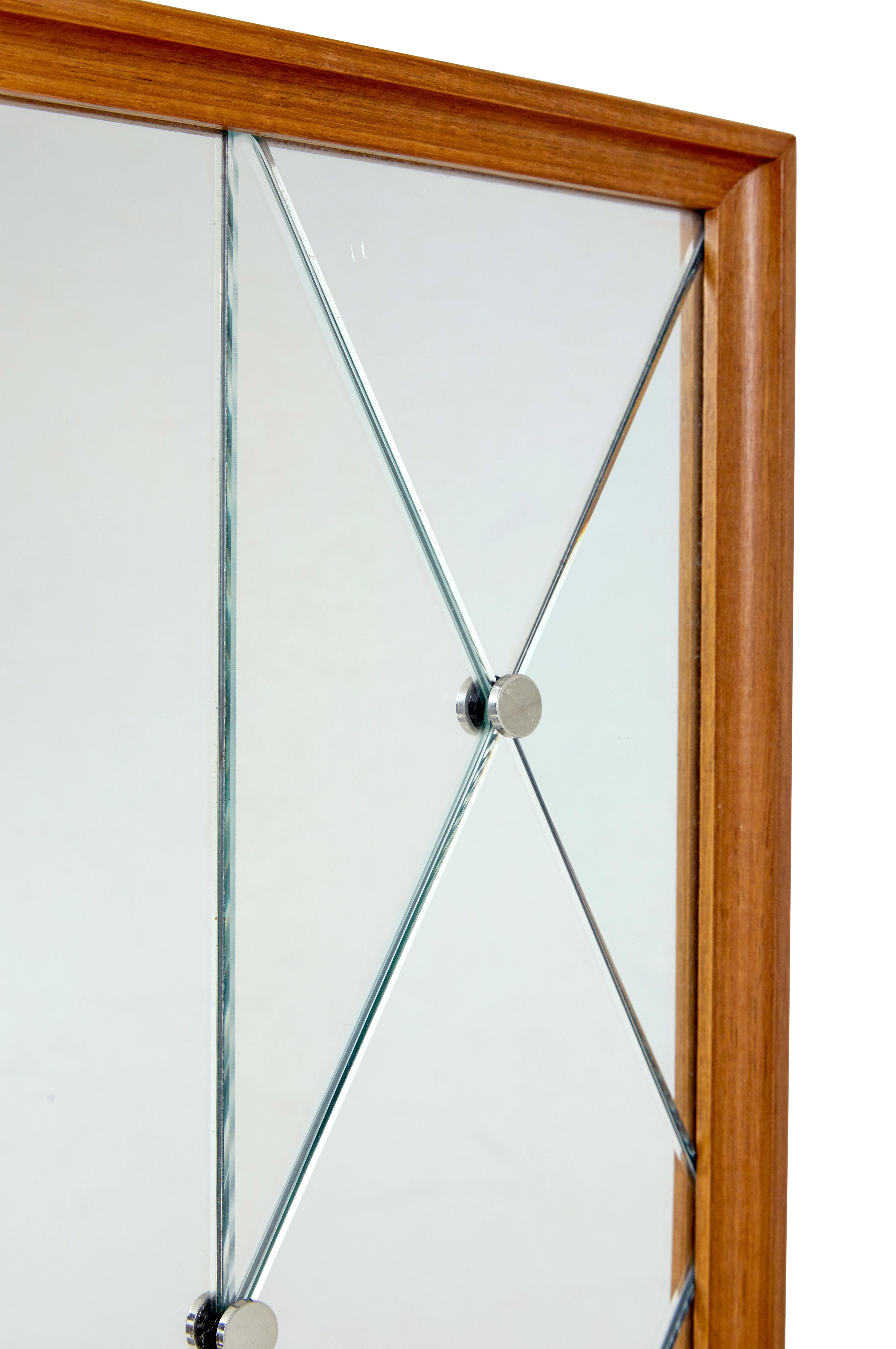 Miroir mural arlequin segmenté scandinave du milieu du siècle dernier Bon état - En vente à Debenham, Suffolk