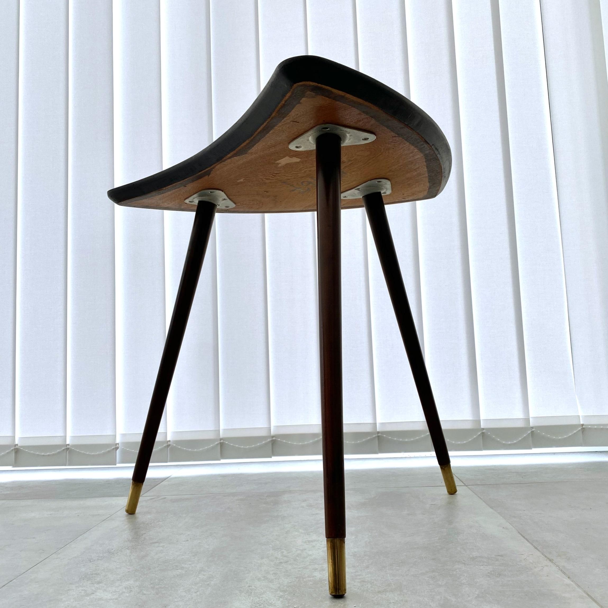 Scandinavian mid-century side table with geometric wooden inlays, Sweden, 1950s In Good Condition For Sale In Forserum, SE
