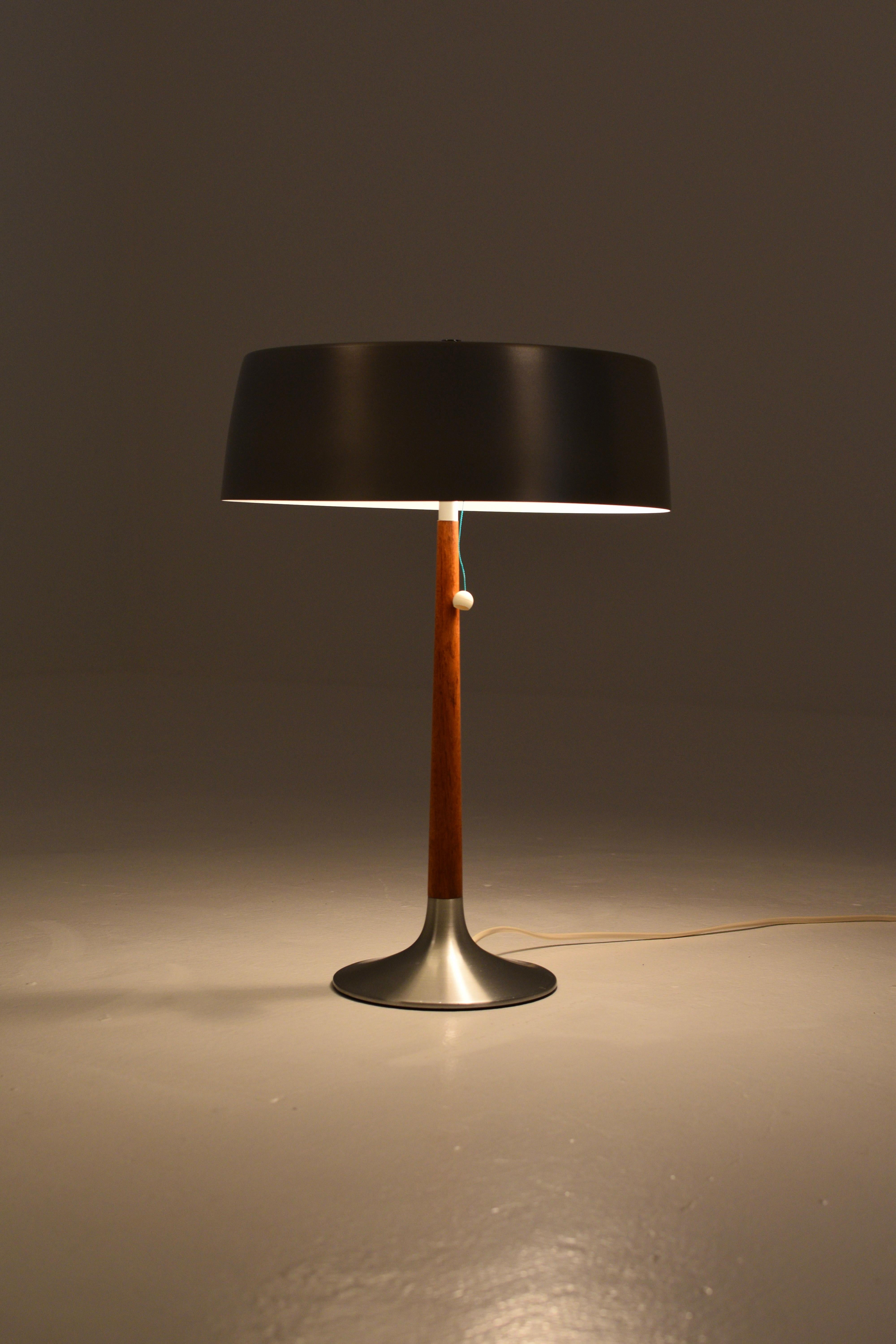Scandinavian Mid Century Table Lamp by Svend Aage Holm Sørensen for ASEA For Sale 3