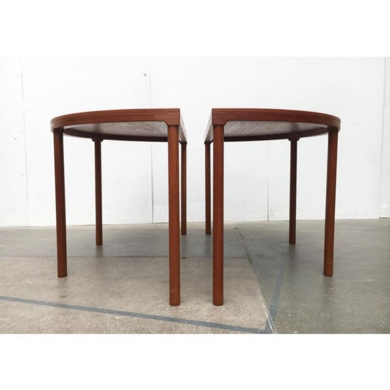 Mid-Century Modern Table de salle à manger scandinave en teck du milieu du siècle en vente