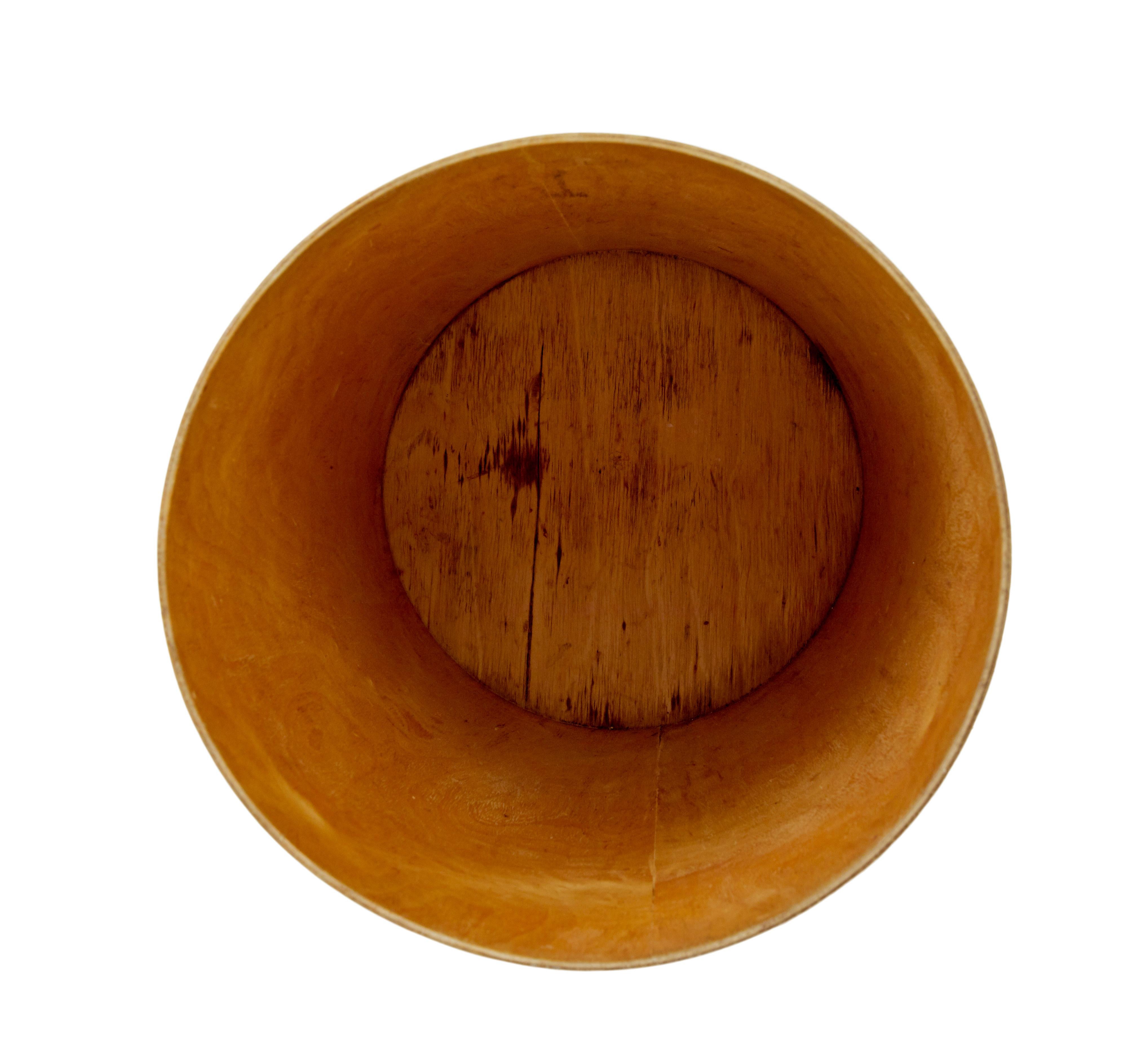 Mid-Century moderno Cestino scandinavo di metà secolo in legno di teak Servex in vendita