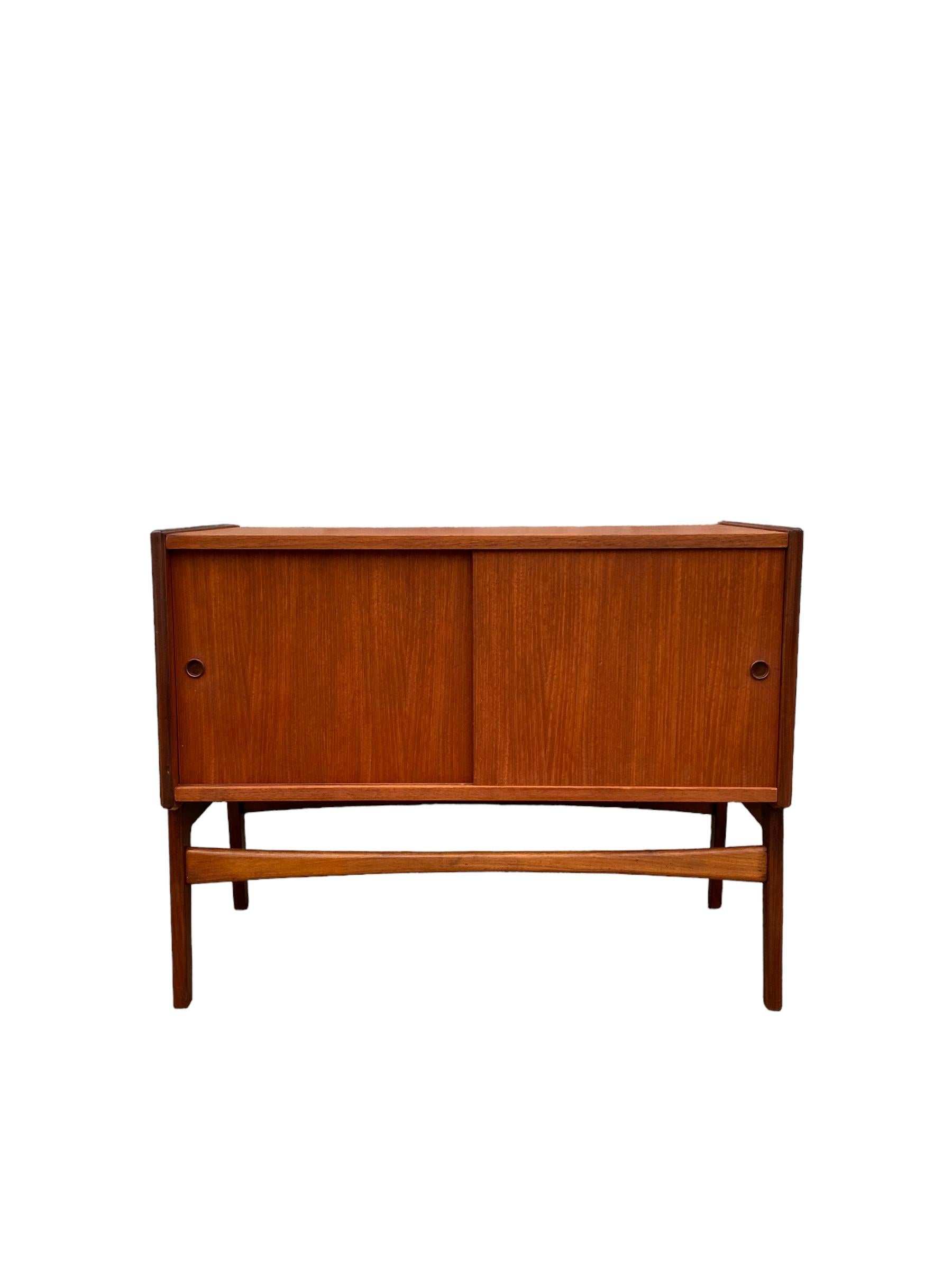 Scandinavian Mid Century Teak Record Cabinet 5