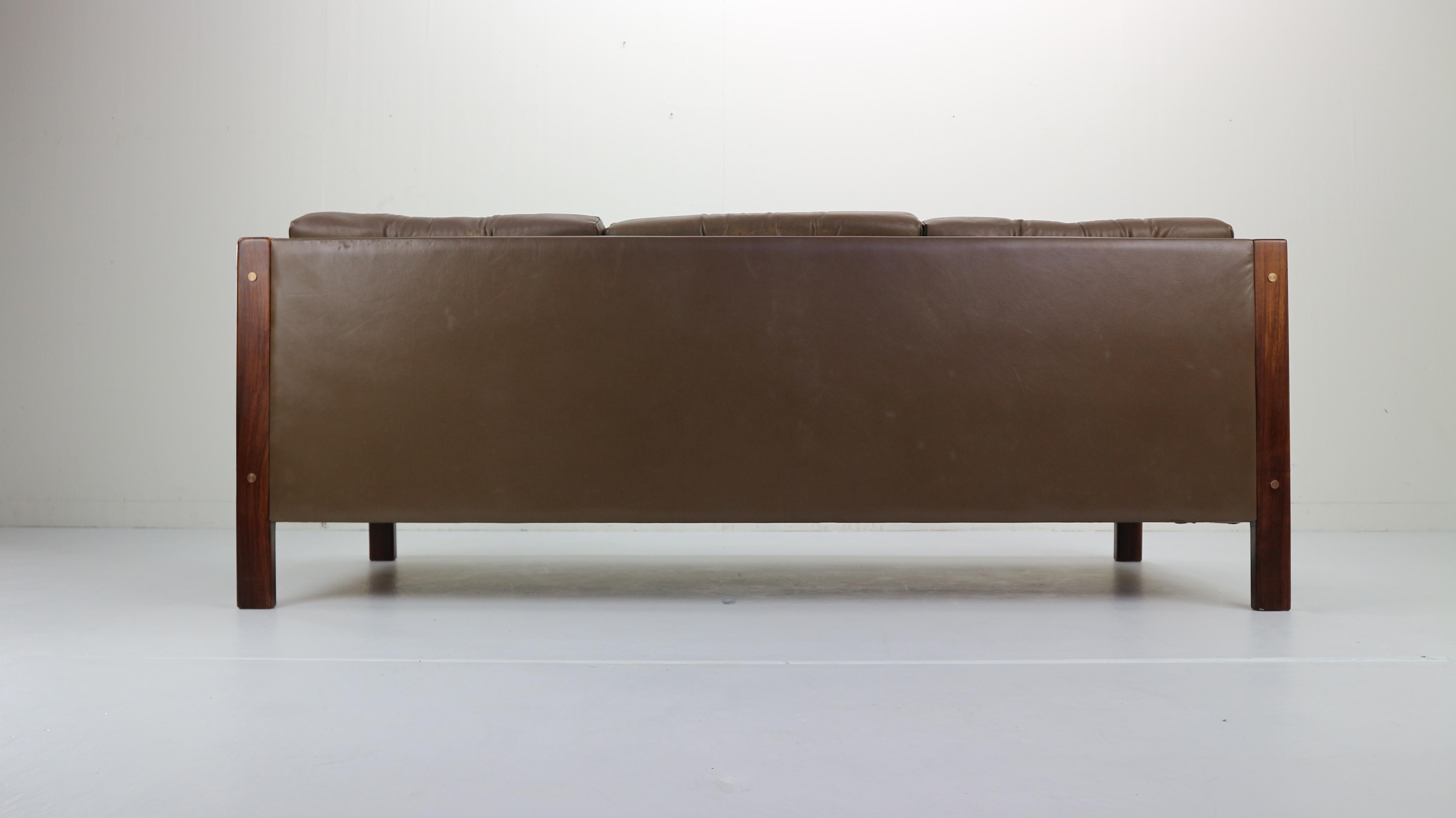 Scandinavian Midcentury Three-Seat Leather Sofa and Rosewood, 1970s 2