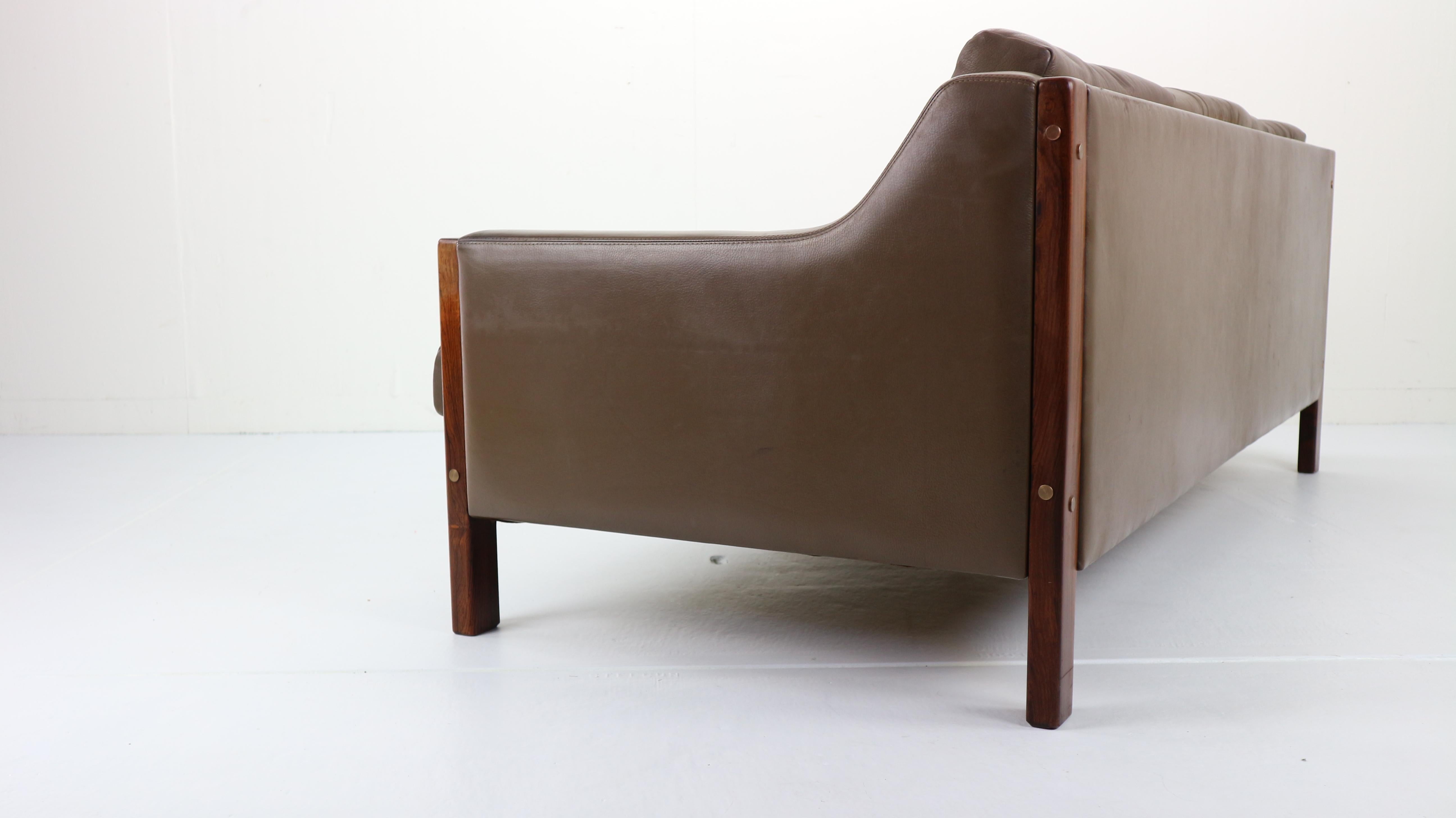 Scandinavian Midcentury Three-Seat Leather Sofa and Rosewood, 1970s 3