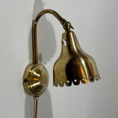 Skandinavische Wandlampe aus der Mitte des Jahrhunderts mit perforierten Sternen, Messing, Dänemark, 1940er Jahre