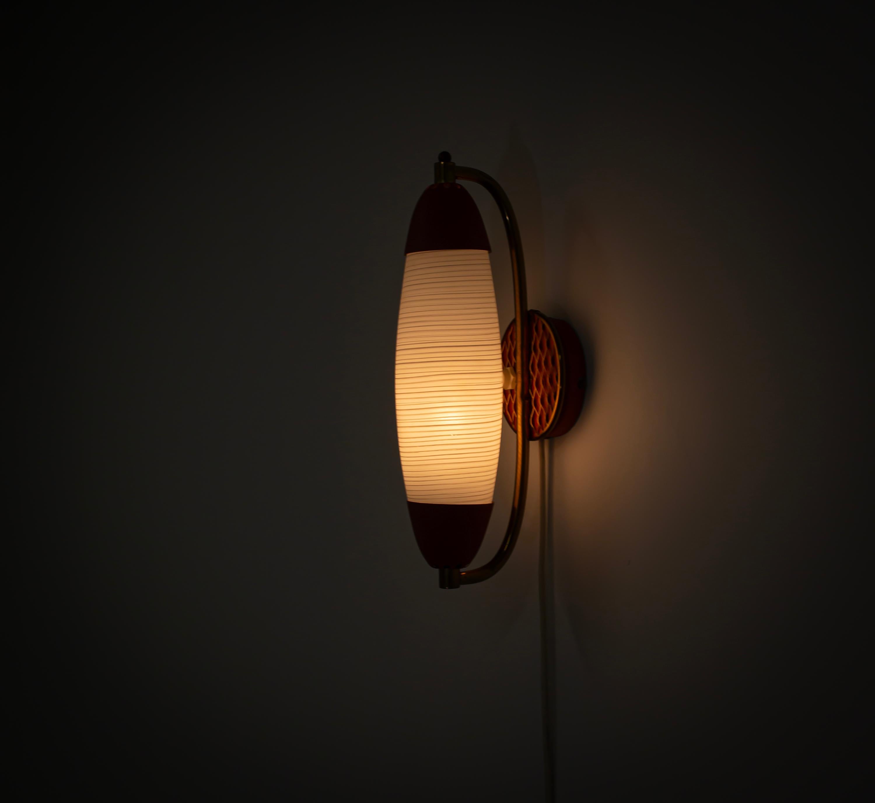 Lampada da parete scandinava di metà secolo, Norvegia, anni '50 in vendita 3