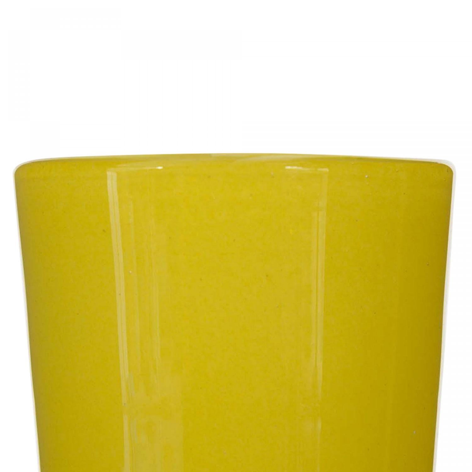 Moderno Scandinavian Mid-Century Yellow Glass Vase in vendita