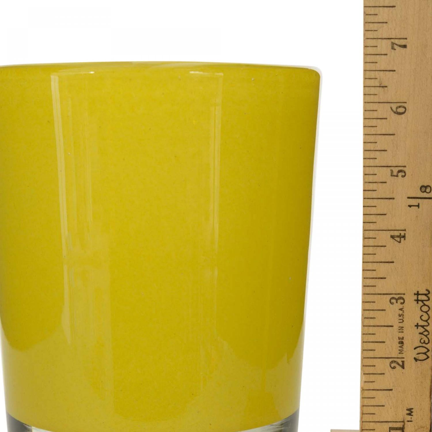 Scandinavian Mid-Century Yellow Glass Vase In condizioni buone in vendita a Queens, NY