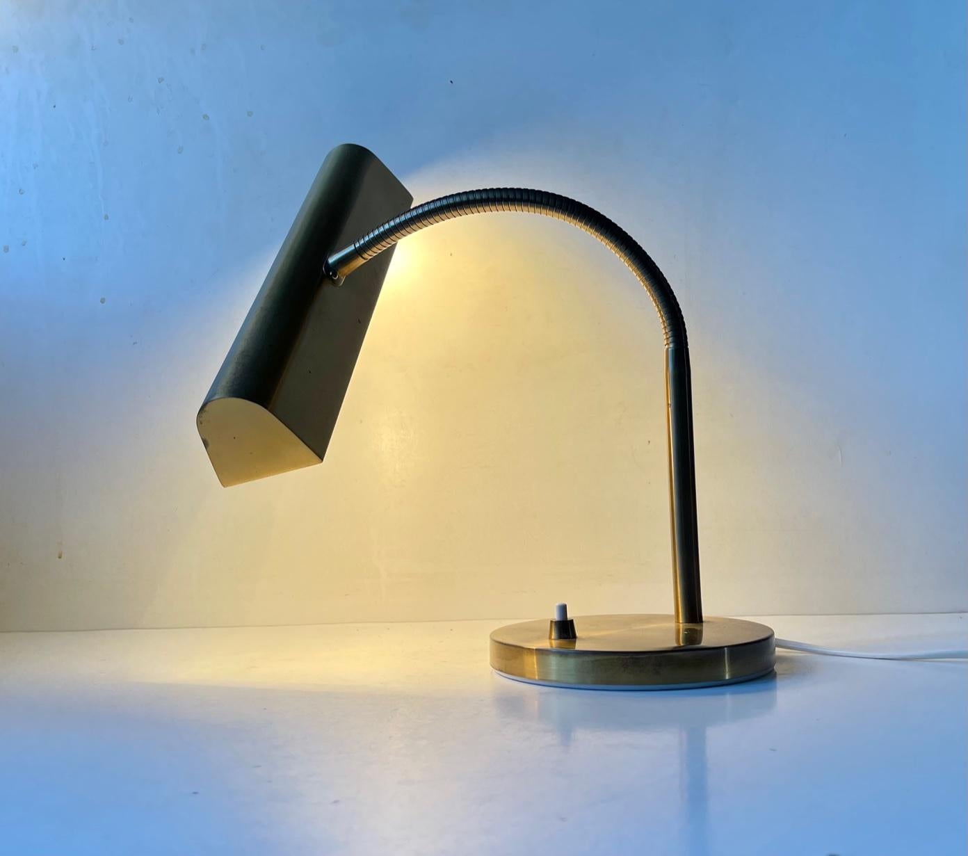 Scandinavian Midcentury Bankers Desk Lamp in Brass from E. S. Horn, 1950s In Good Condition In Esbjerg, DK