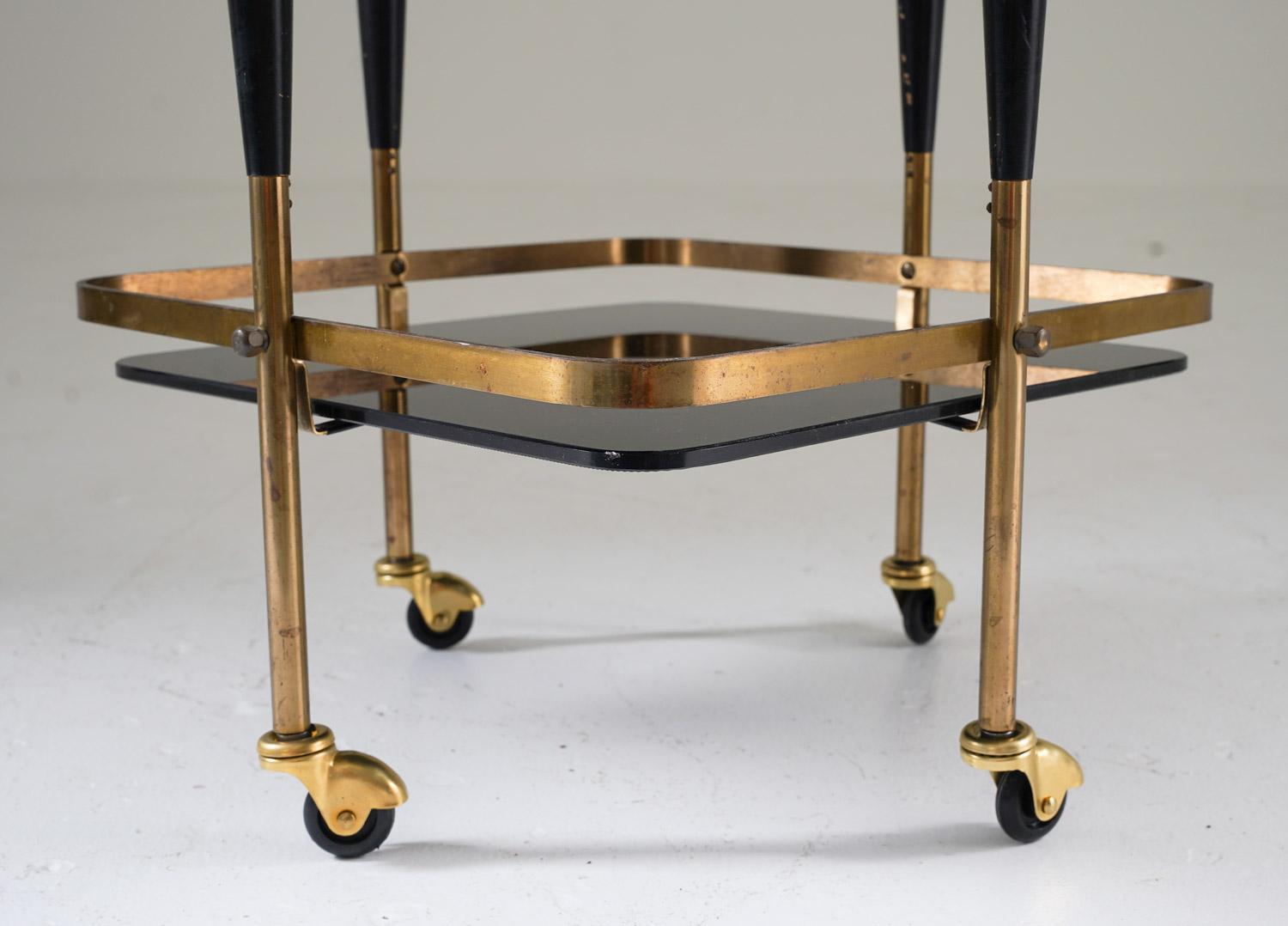 Scandinavian Midcentury Bar Cart in Brass and Glass In Good Condition For Sale In Karlstad, SE