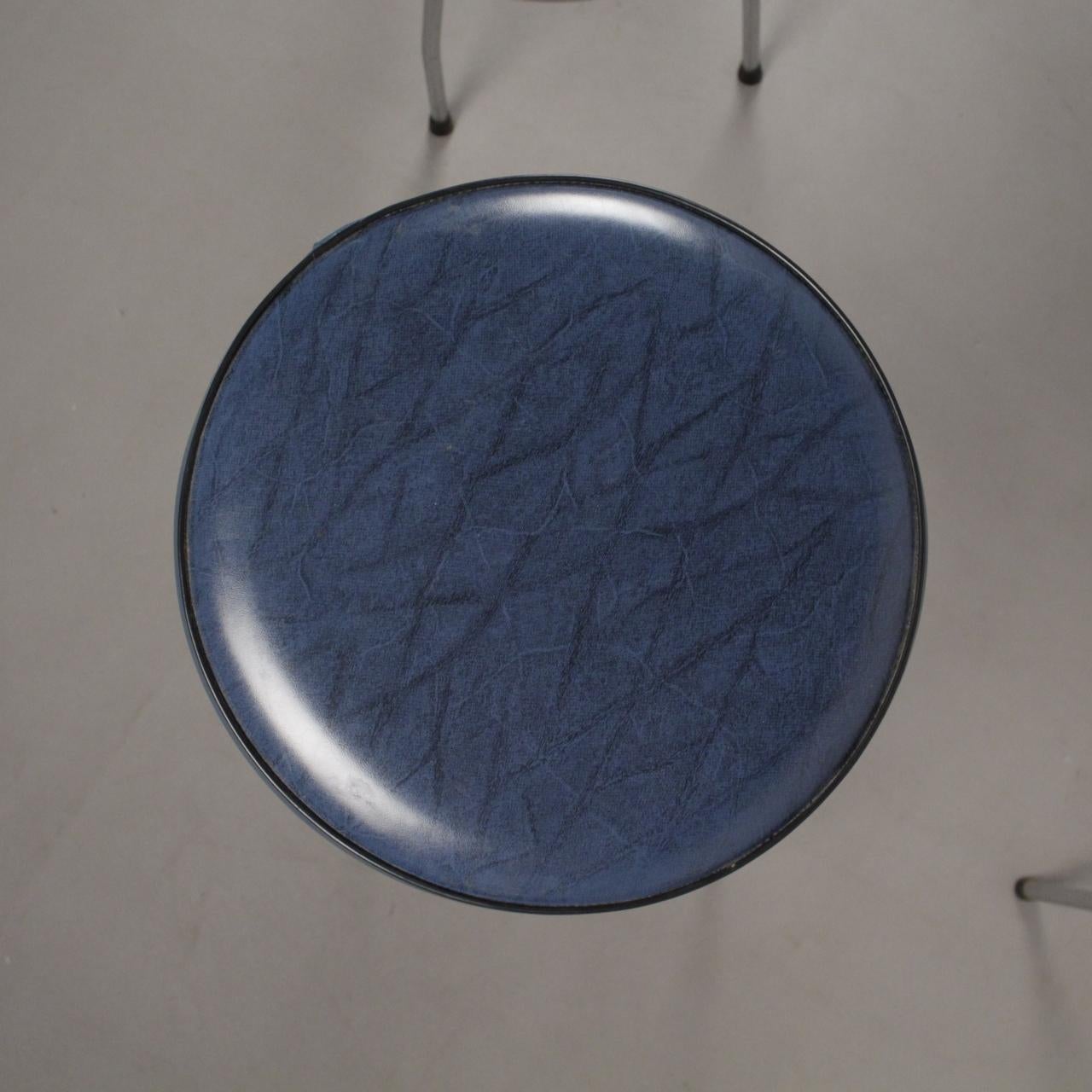 Scandinavian Midcentury Bar Stools In Good Condition For Sale In Madrid, ES