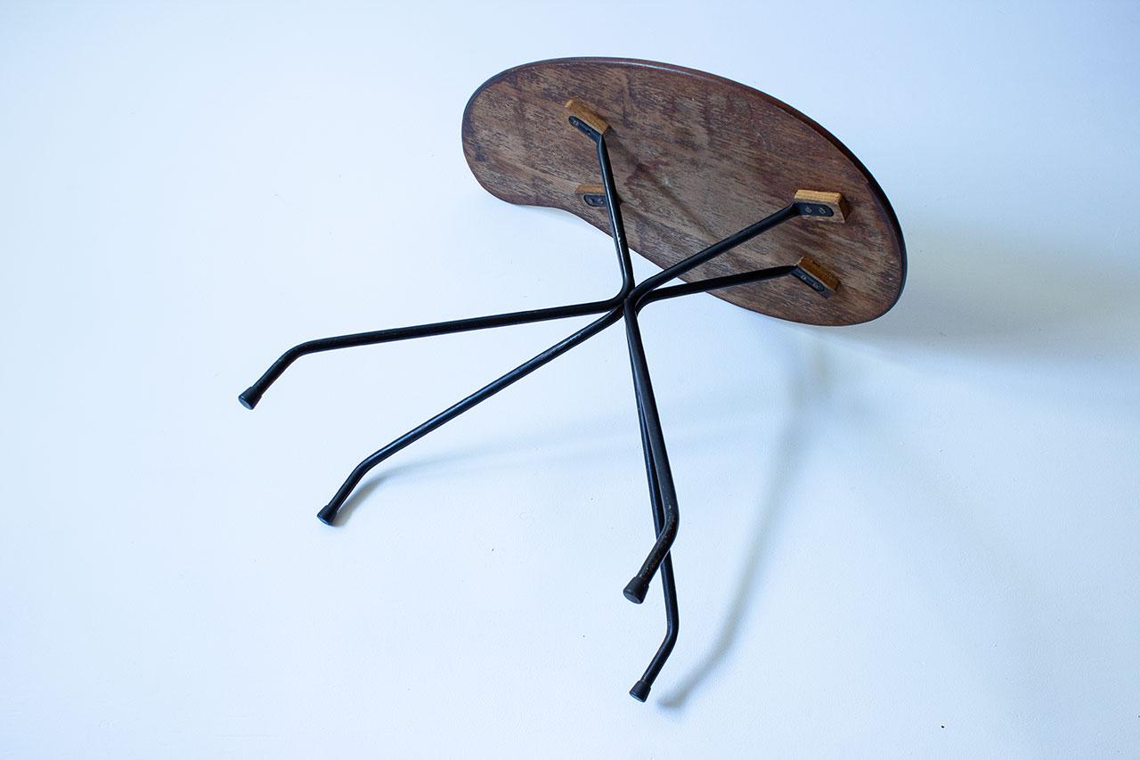 Scandinavian Midcentury Bean Shaped Side Table in Teak & Steel For Sale 2