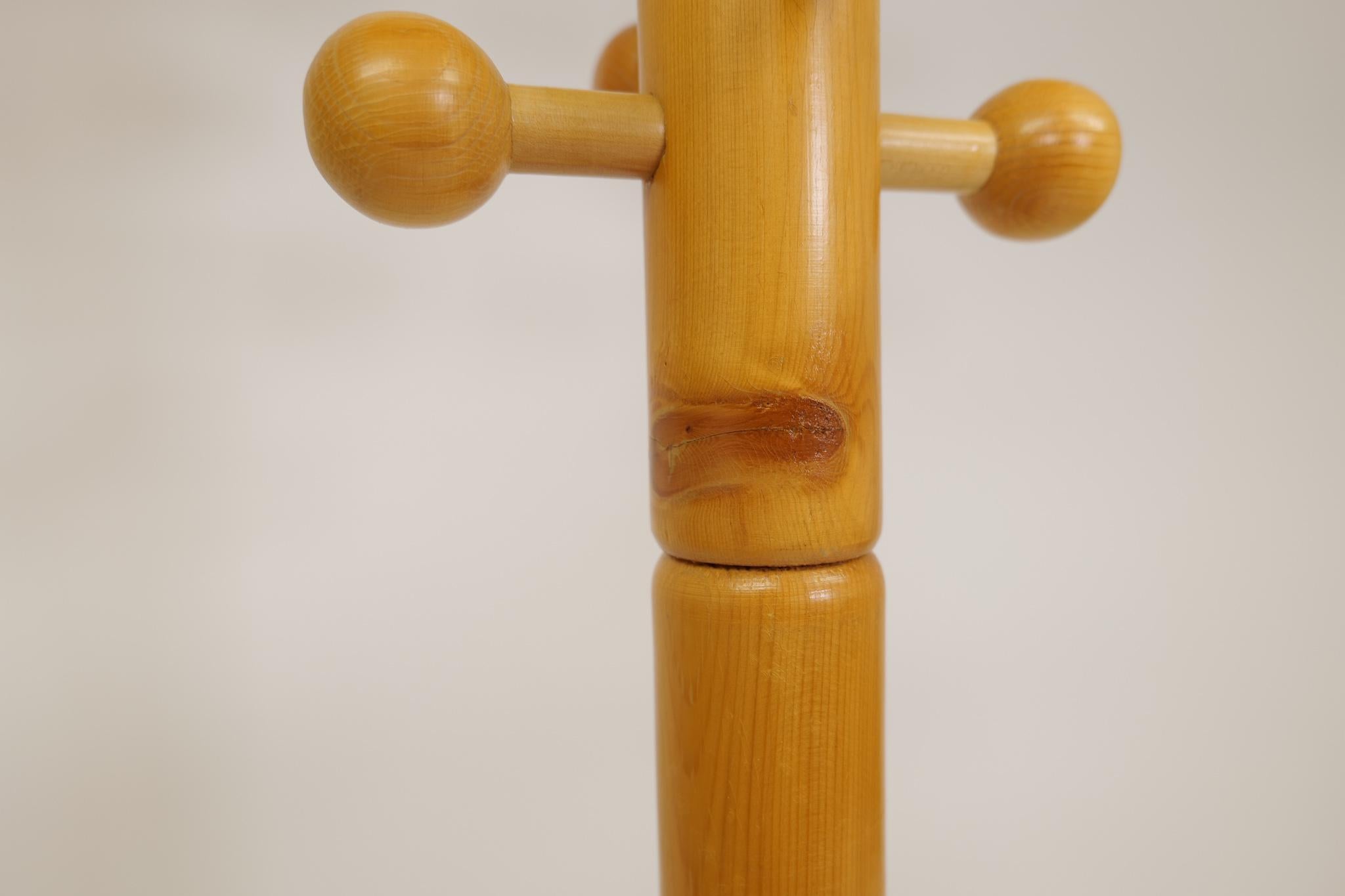 Scandinavian Midcentury Coat Rack in Pine, 1970s 5