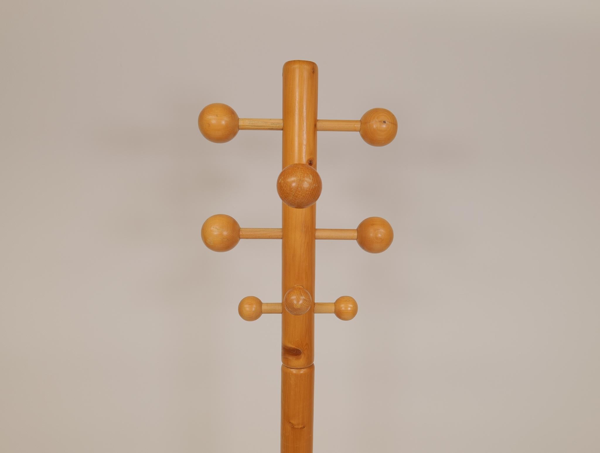 Scandinavian Modern Scandinavian Midcentury Coat Rack in Pine, 1970s
