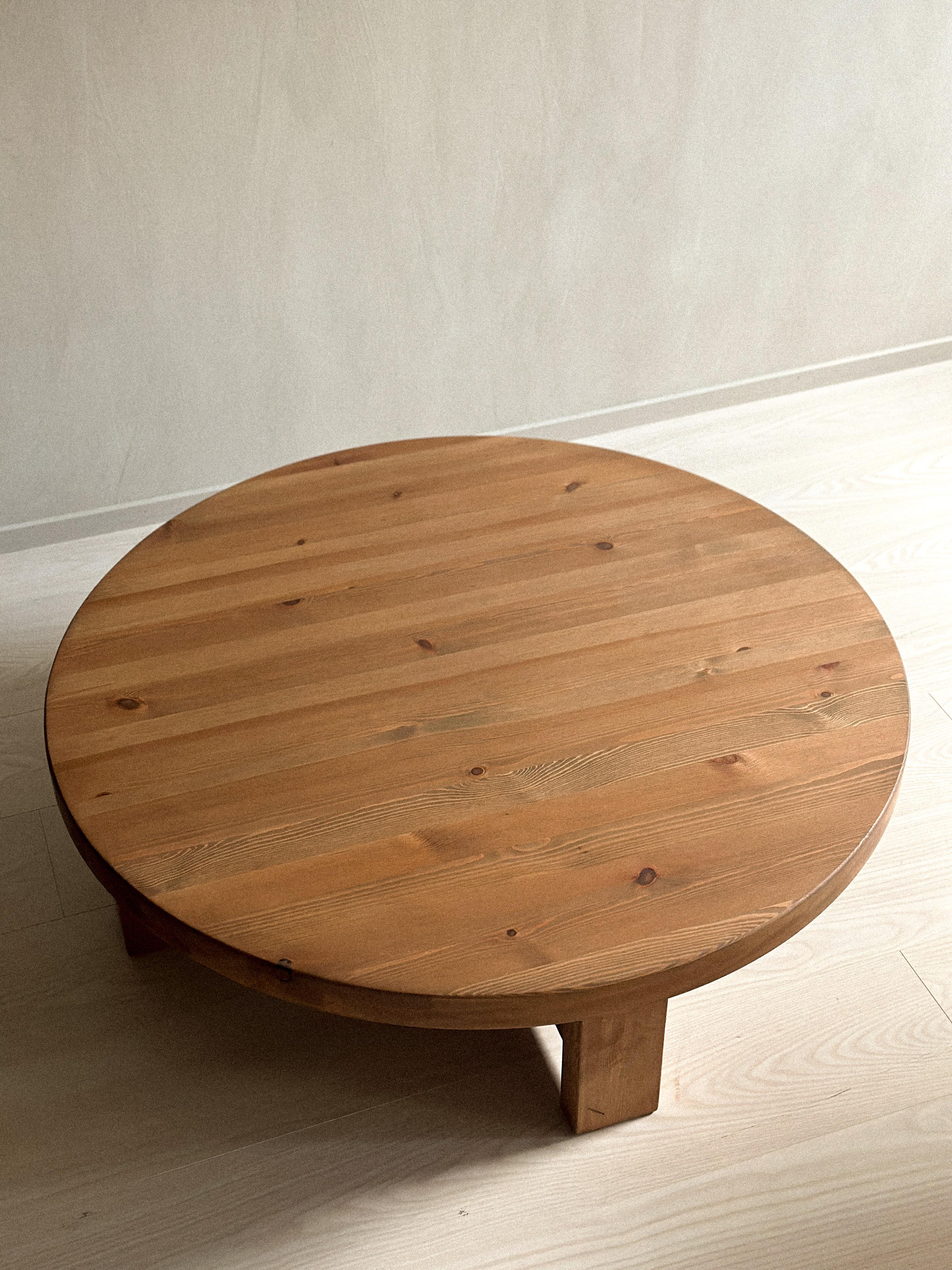 Scandinavian Midcentury Coffee Table, Anonymous, Pine, circa 1970s In Good Condition In Hønefoss, 30