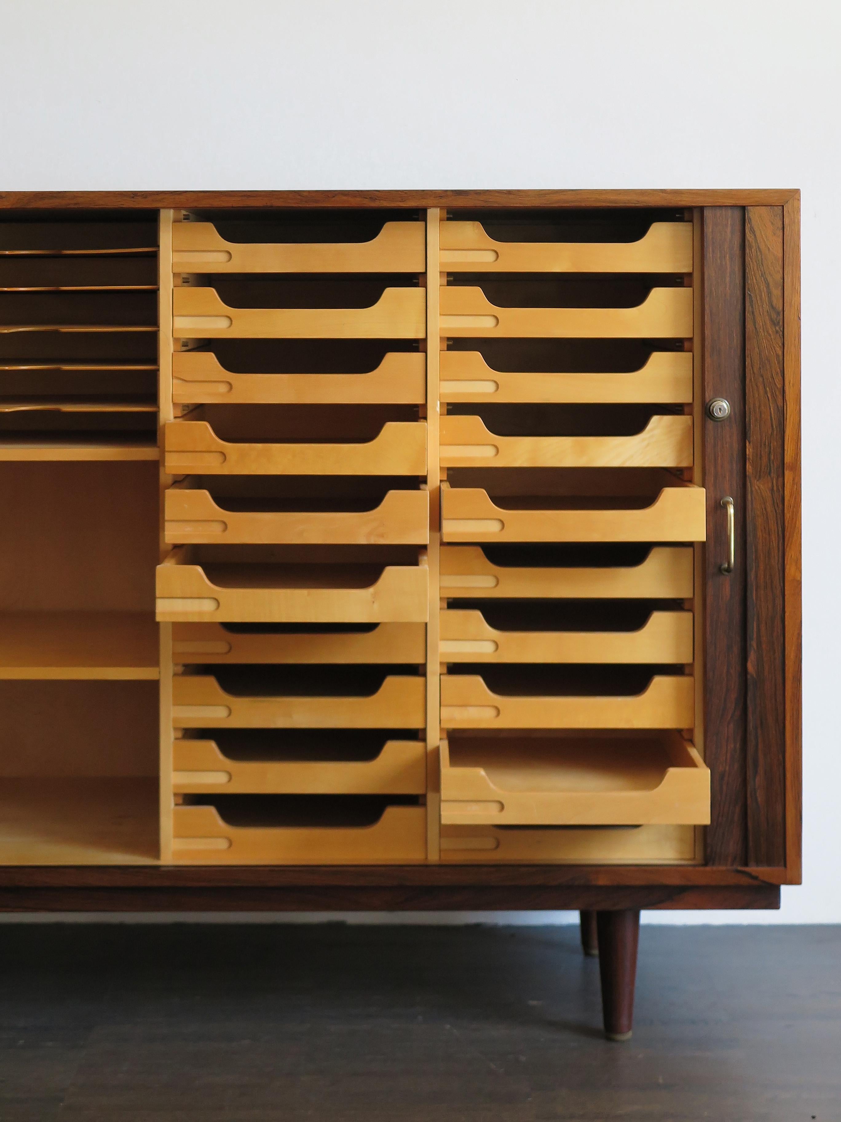Scandinavian Midcentury Dark Wood Cabinet Chest of Drawes, Denmark 1960s In Good Condition For Sale In Reggio Emilia, IT