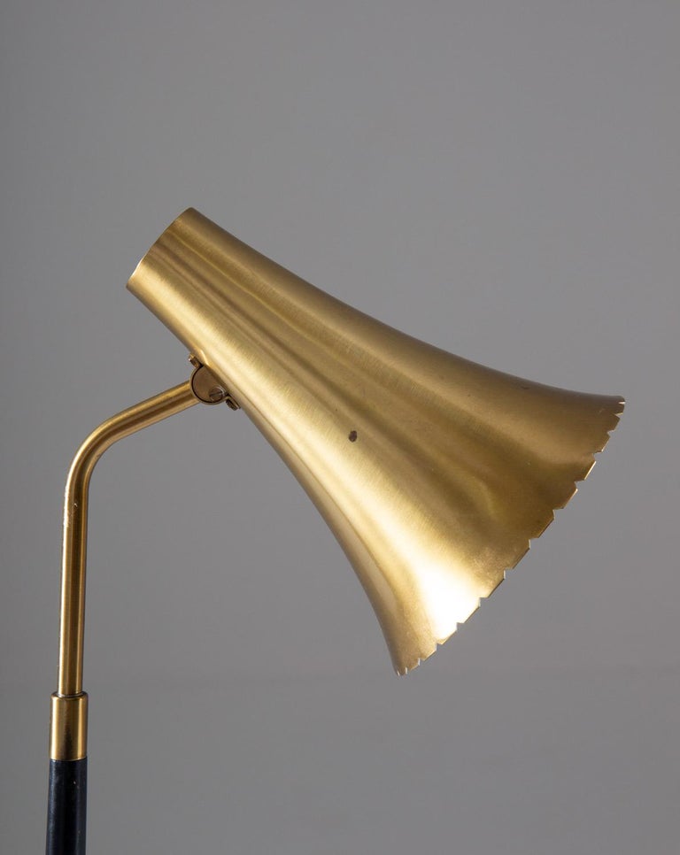 20th Century Scandinavian Midcentury Desk Lamp in Brass by ASEA For Sale