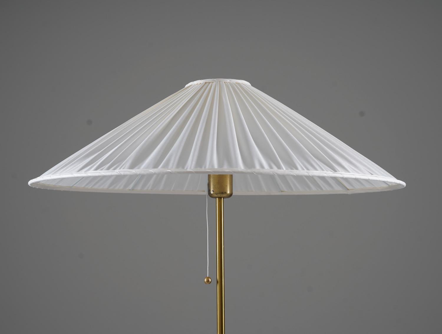 Scandinavian Midcentury Floor Lamp in Brass and Wood by Falkenbergs, Sweden In Good Condition For Sale In Karlstad, SE