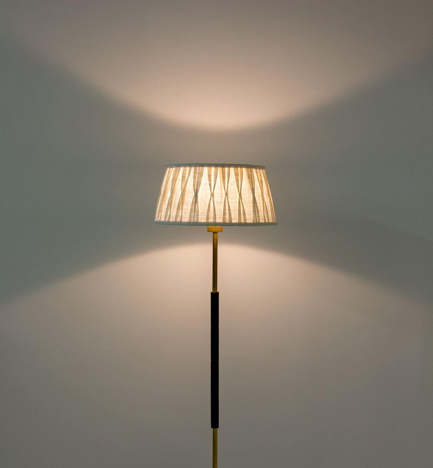 20th Century Scandinavian Midcentury Floor Lamp in Brass and Wood For Sale