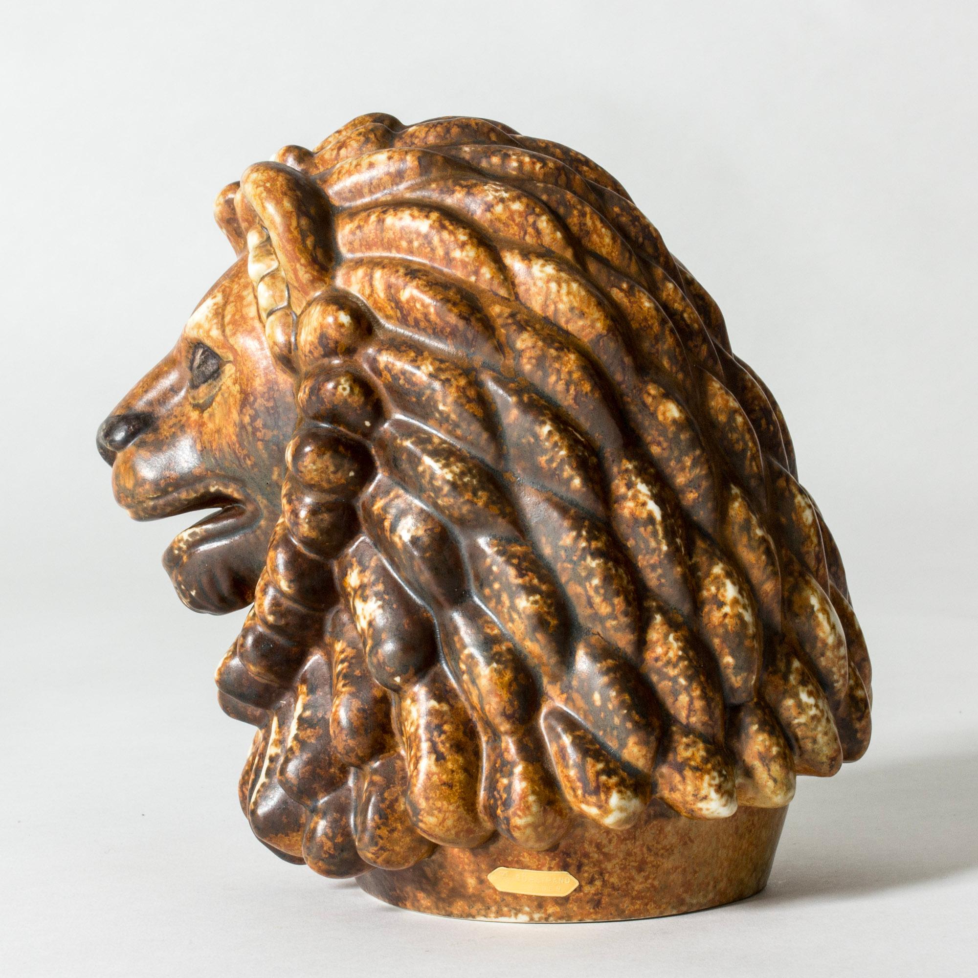Scandinave moderne Figurine de lion scandinave du milieu du siècle par Gunnar Nylund pour Rörstrand, Suède en vente