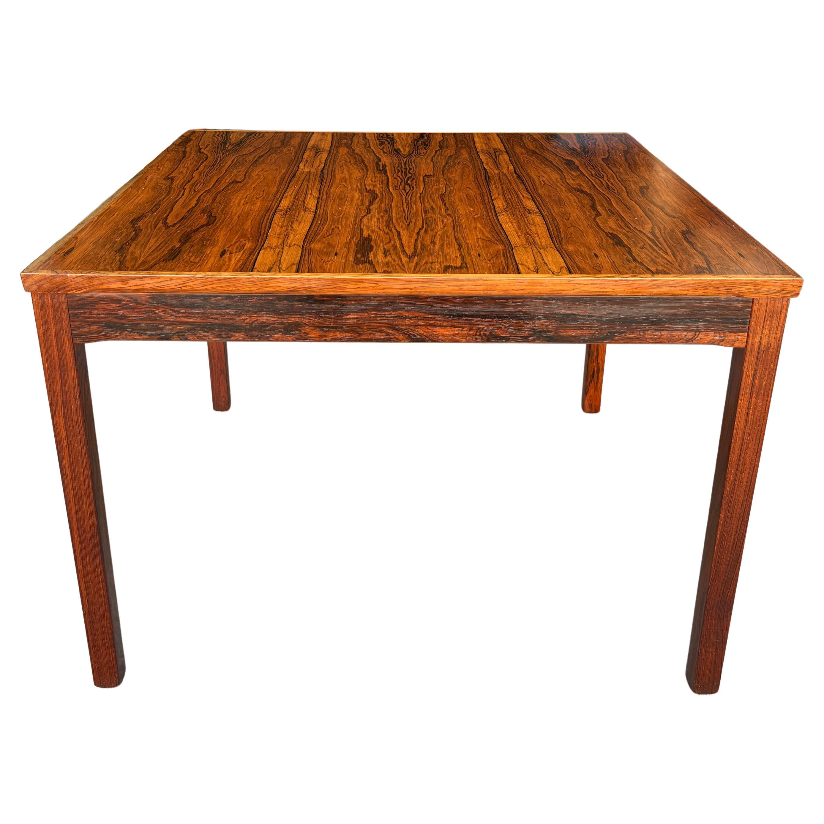 Table scandinave en bois de rose du milieu du siècle en vente 11