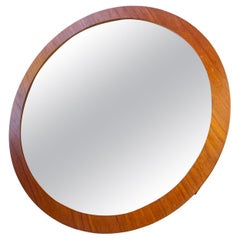 Specchio da parete rotondo scandinavo del Medioevo in teak, anni '60