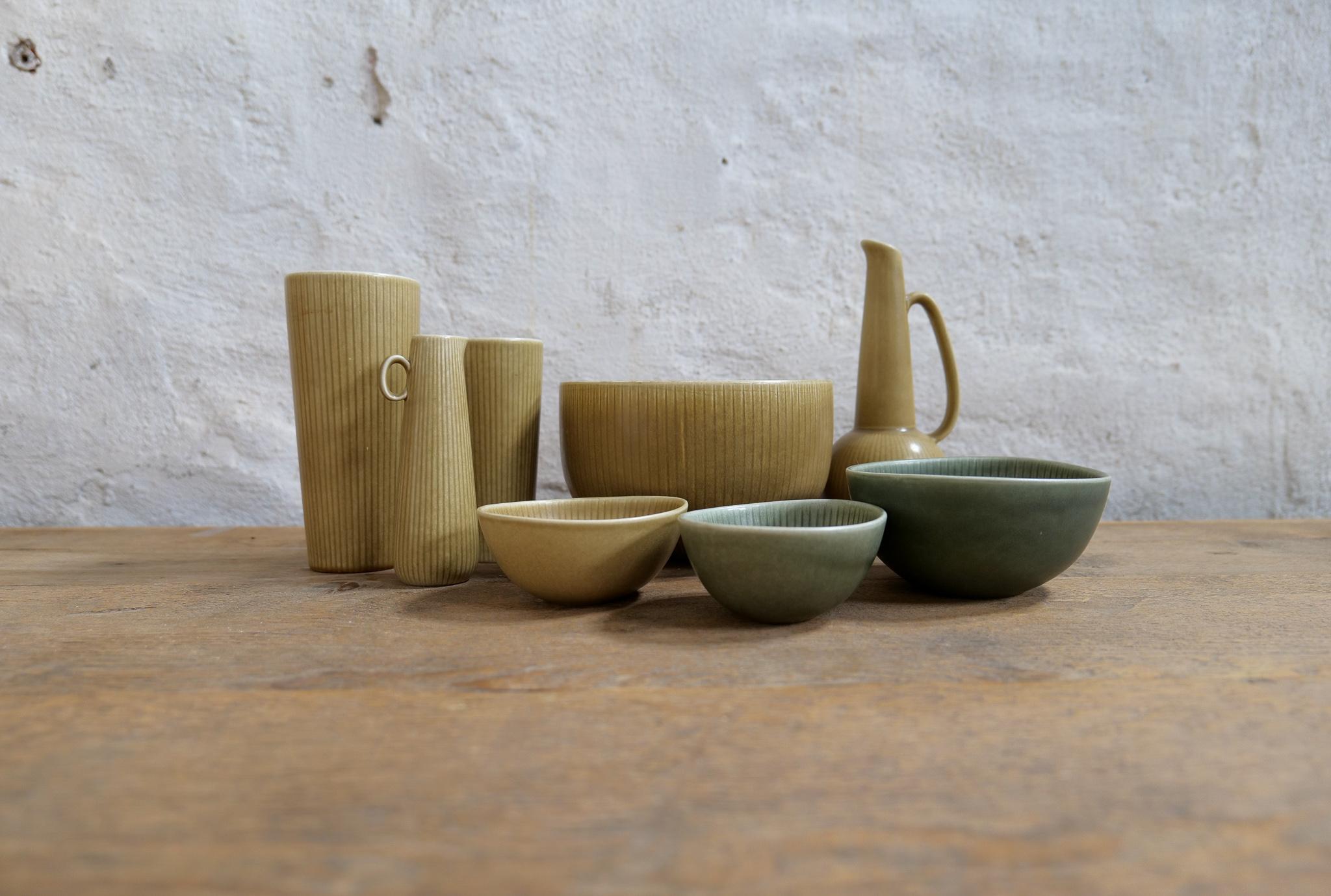 Scandinavian Midcentury Set of 8 Rörstrand Ritzi Vases and Bowls Gunnar Nylund In Good Condition For Sale In Hillringsberg, SE