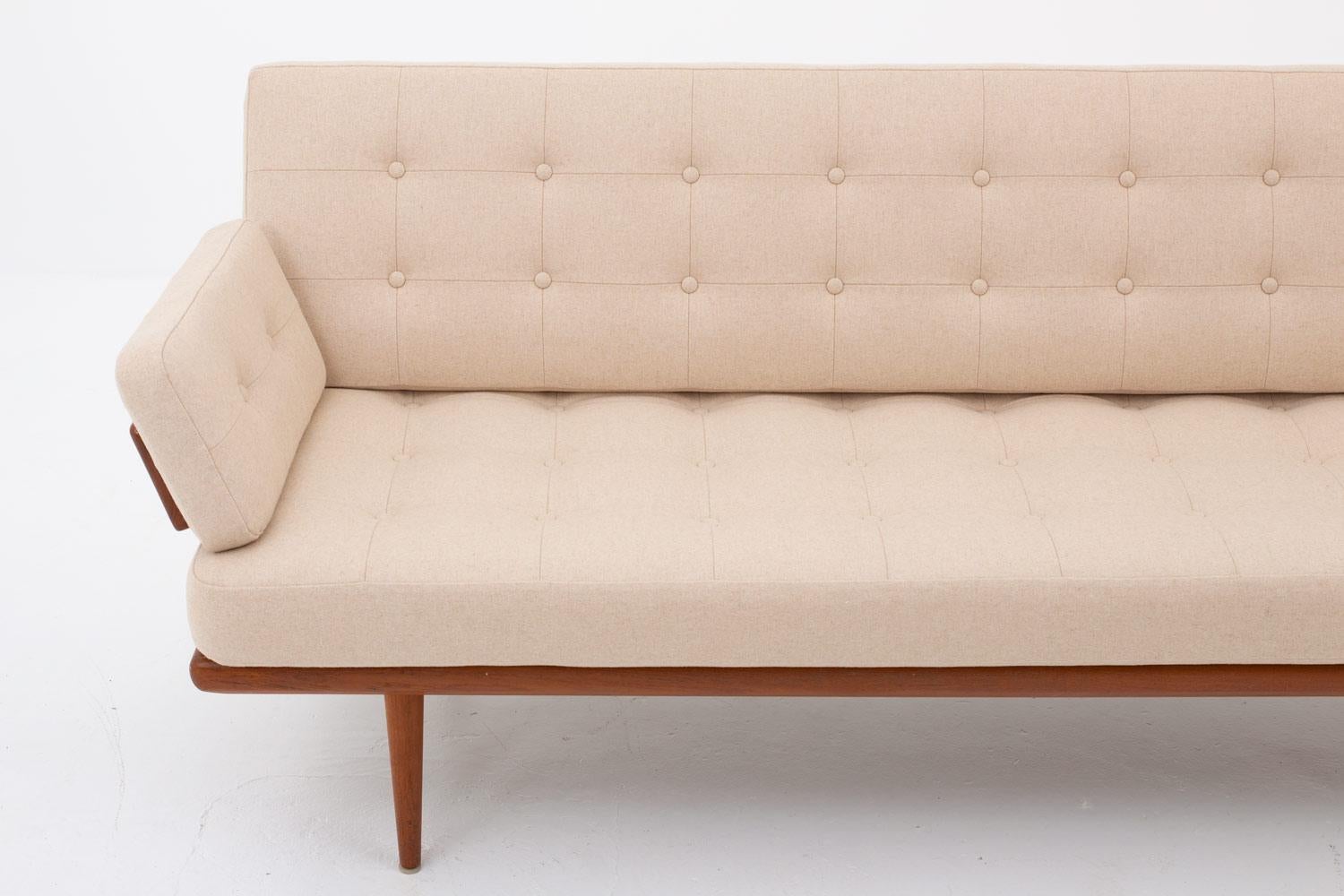 Scandinavian Midcentury Sofa or Daybed by Peter Hvidt & Orla Mølgaard-Nielsen In Good Condition In Karlstad, SE