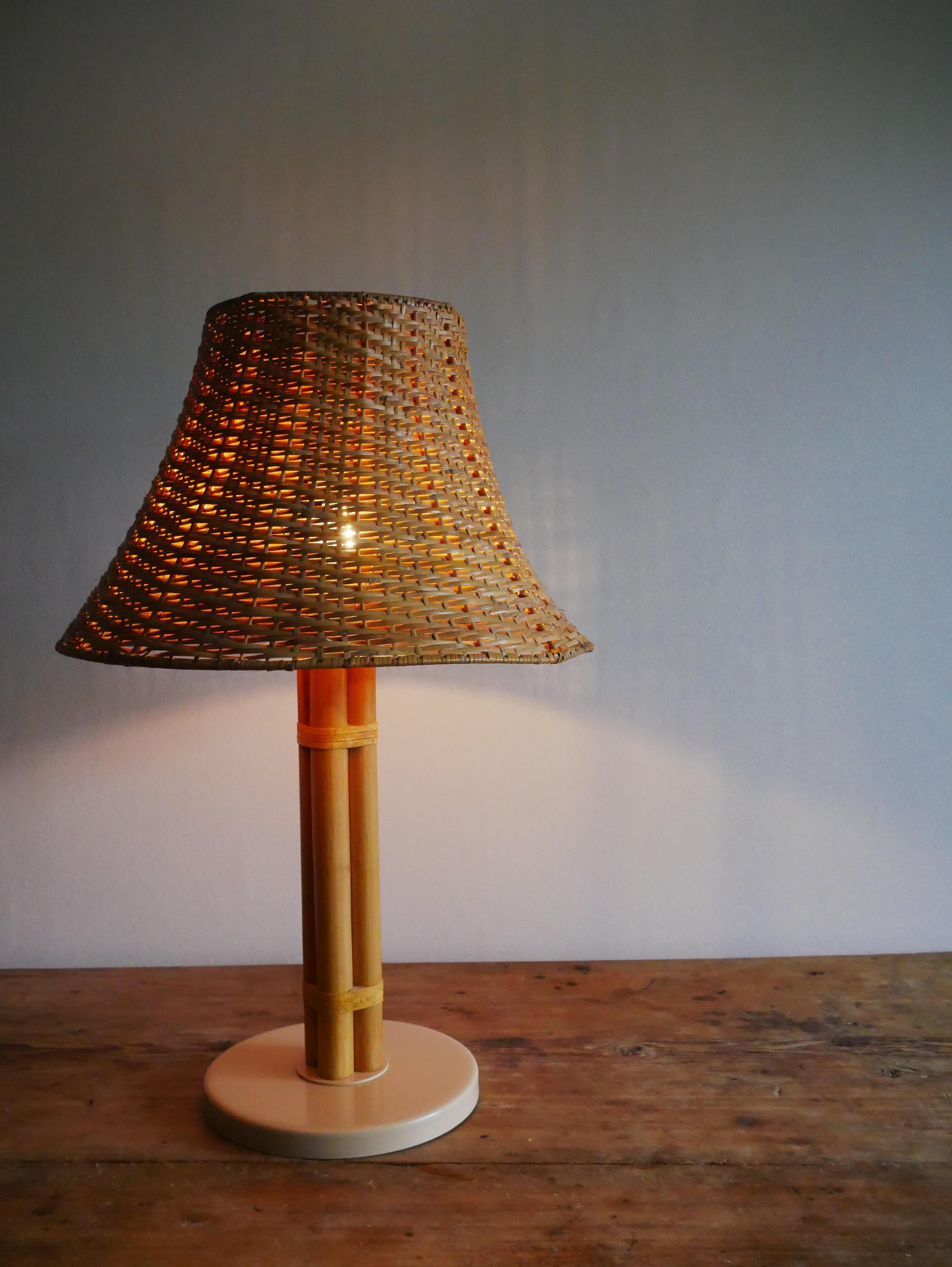 Mid-20th Century Scandinavian Midcentury Table Lamp, Bergboms B-105 Sweden, 1960s. For Sale