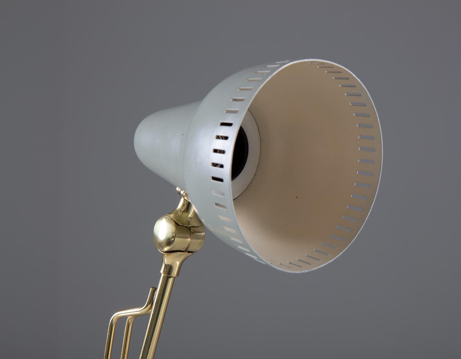 Scandinavian Midcentury Table Lamp in Brass and Metal by Falkenbergs In Good Condition In Karlstad, SE