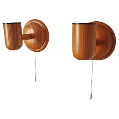 Skandinavisches minimalistisches Wandleuchtenpaar aus Kiefernholz, Schweden 1970er Jahre